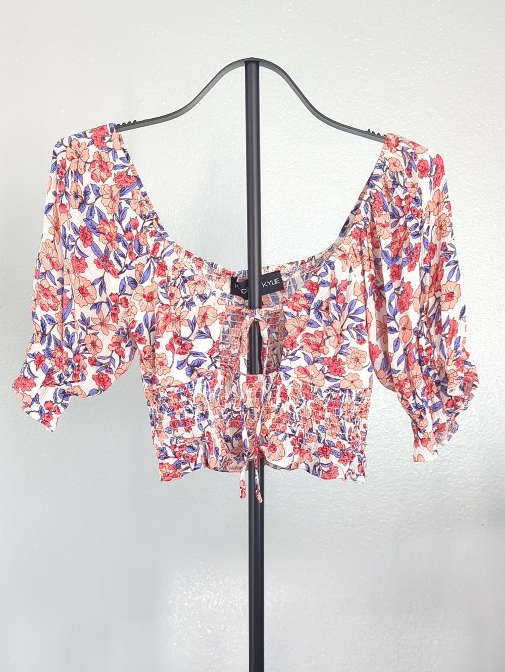 KENDALL & KYLIE Floral Smocked Crop Top Size Medium