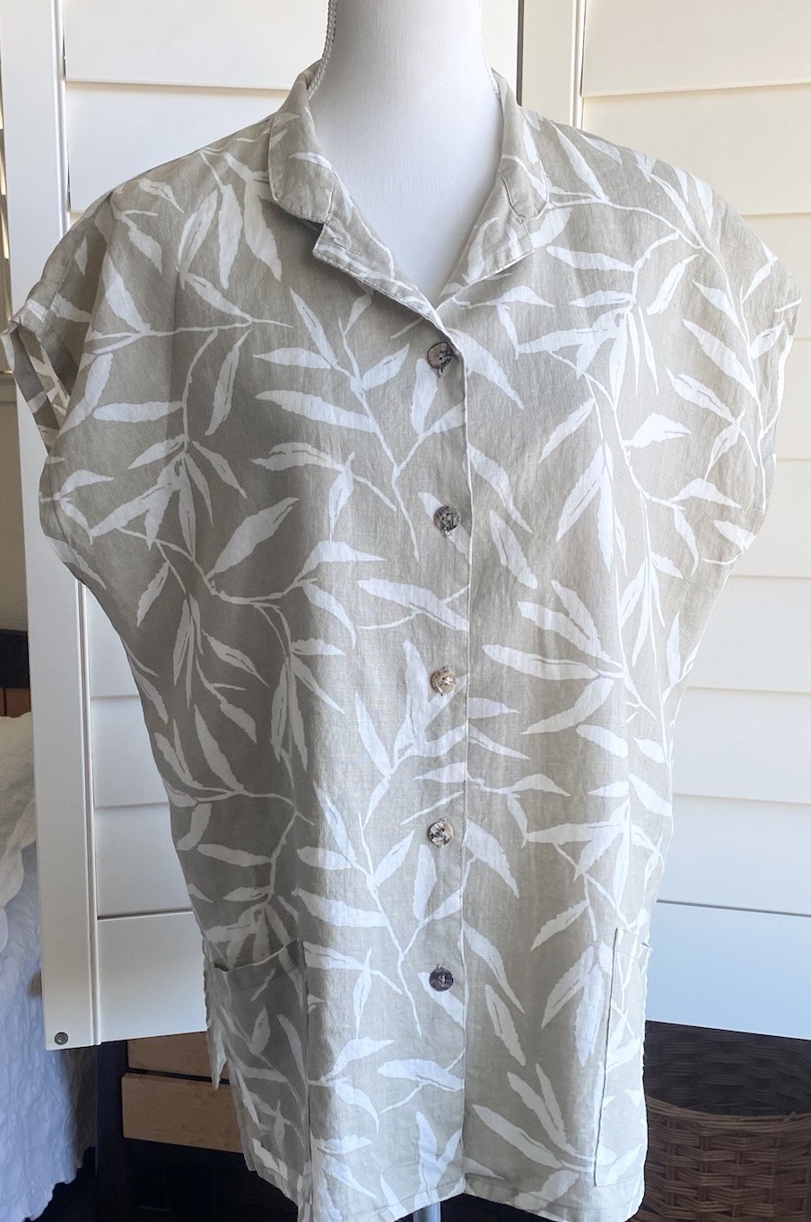 Click By Color Me Cotton Womens L 100% Linen Button Top Bamboo Leaf Neutral Tan