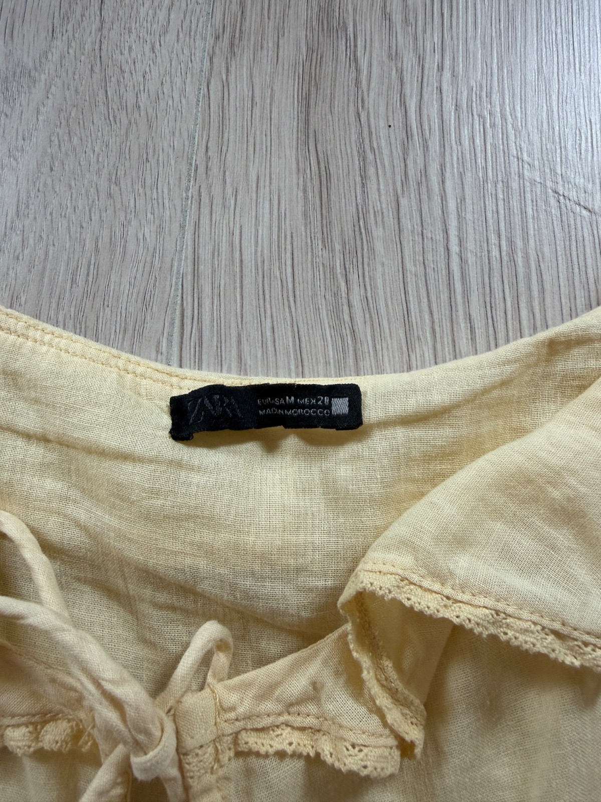 Zara Linen Lace Trim Ruffled Top In Light Yellow Sz. M