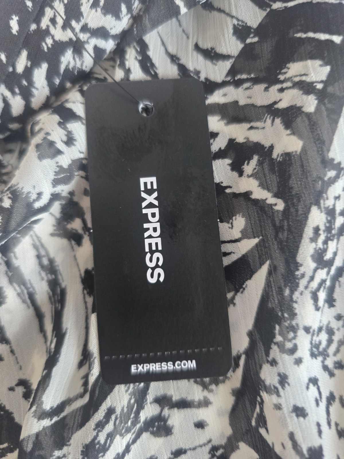 Express Women’s Black White Abstract Print Blouse Size Small NWT