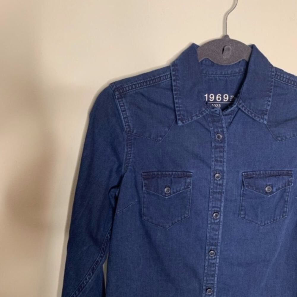 Gap 1969 Classic Western Shirt Womens XS Dark Blue Denim Button Up Long Sleeve