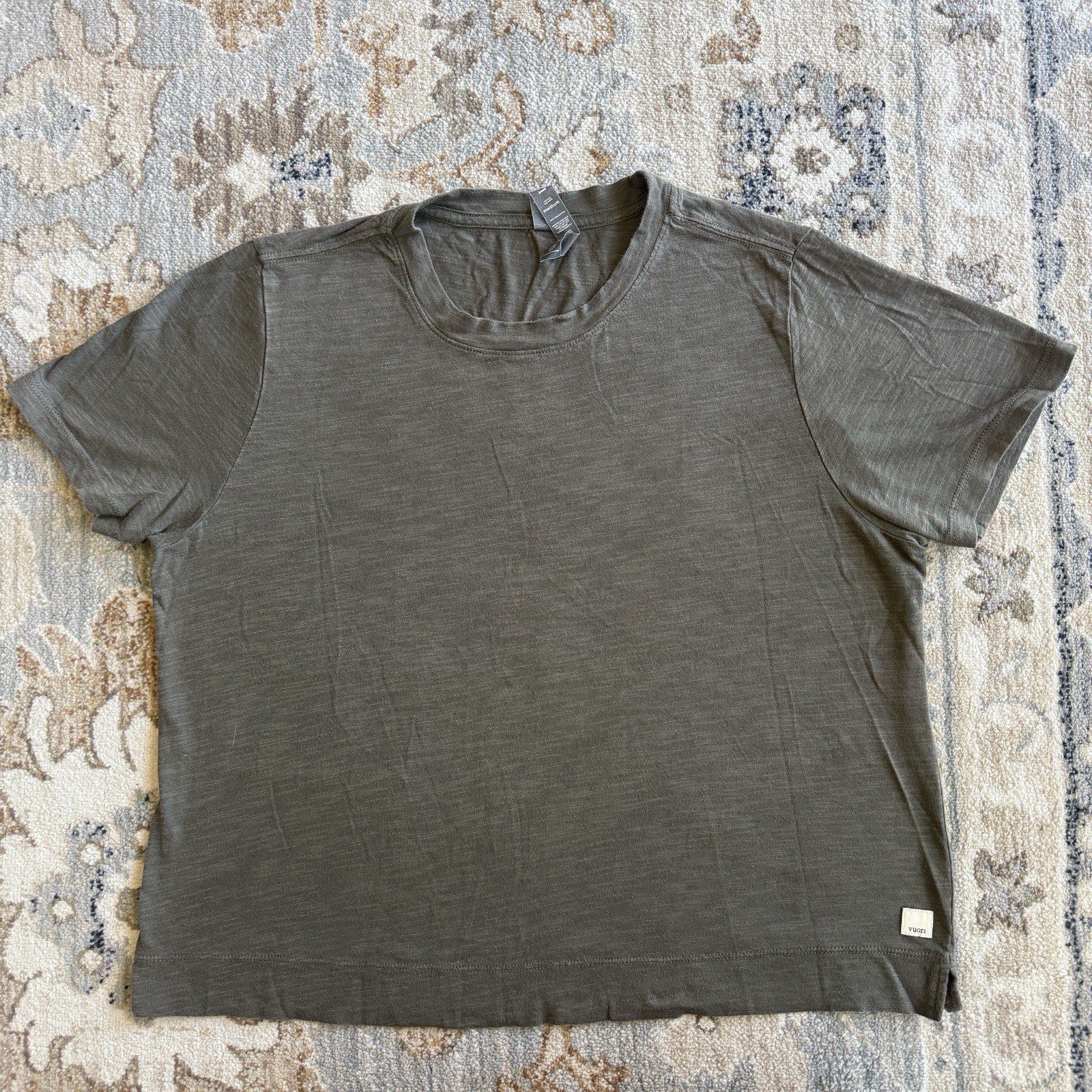 Vuori Shirt Womens Sunset Tee Medium VW176 Pima Cotton T Shirt Workout Gym Yoga