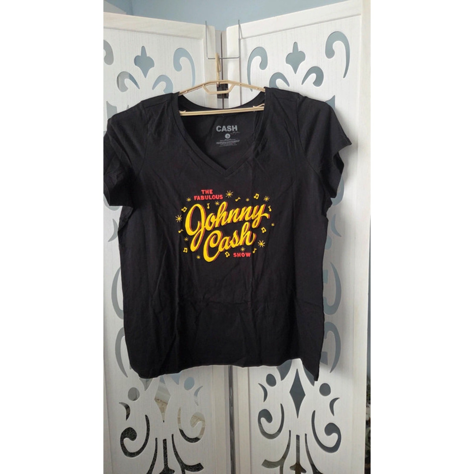 Johnny Cash Show Graphic V Neck T Shirt Women’s Size 3XL Black Country Music Tee