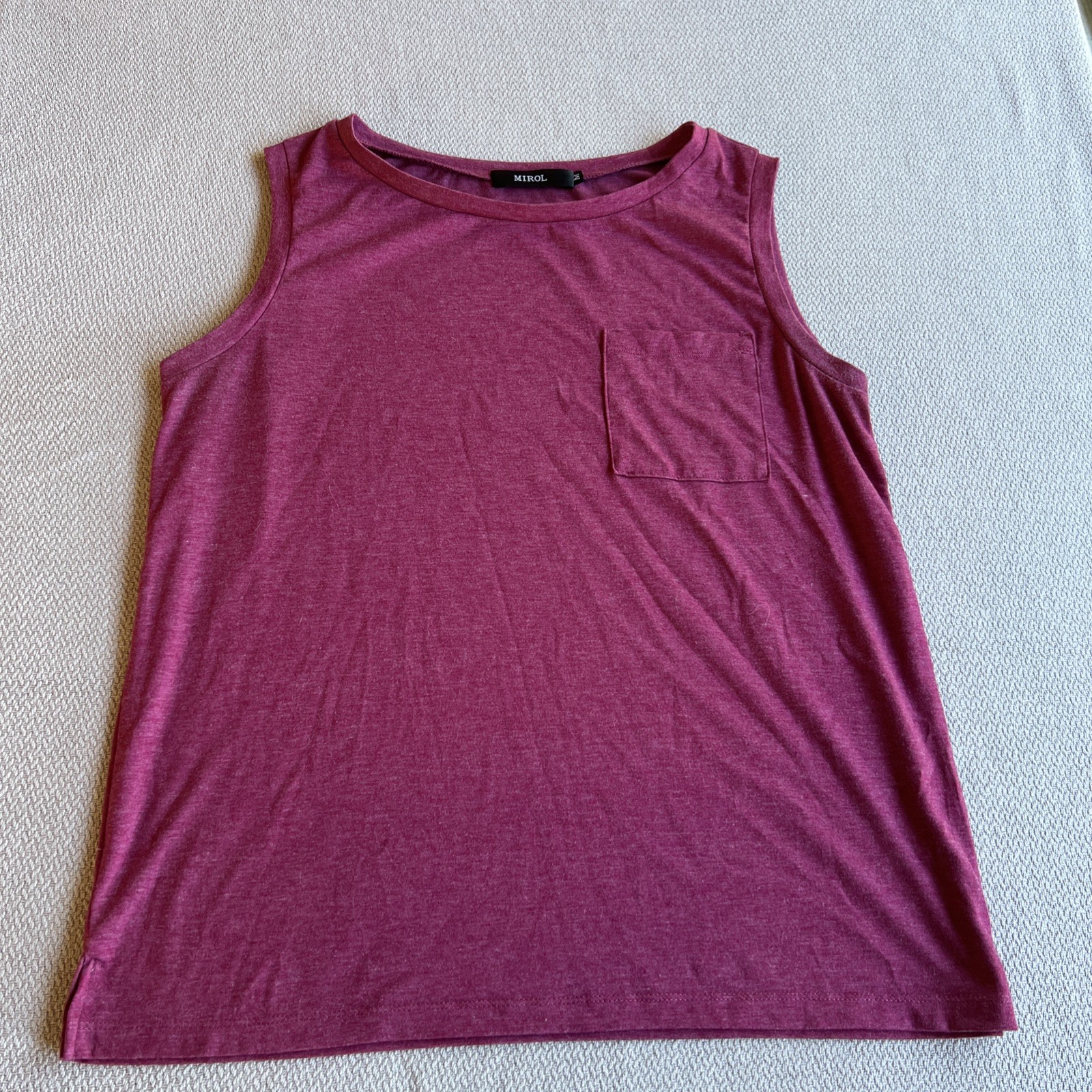 Mirol Women’s Sleeveless Pocket Tee Size Medium In Magenta 333