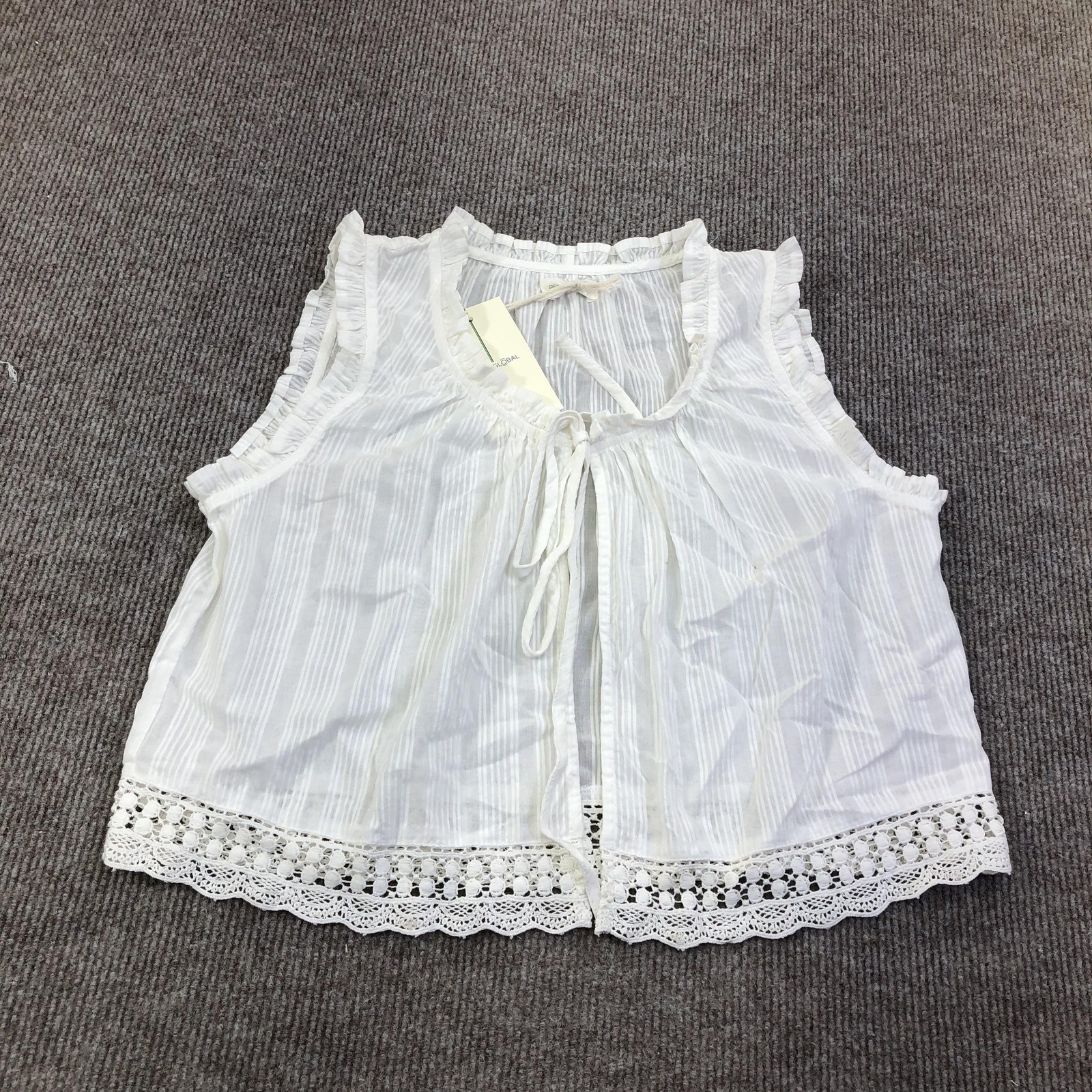 Pearl Global Blouse Womens Medium White Scoop Neck Sleeveless Crochet Ruffle