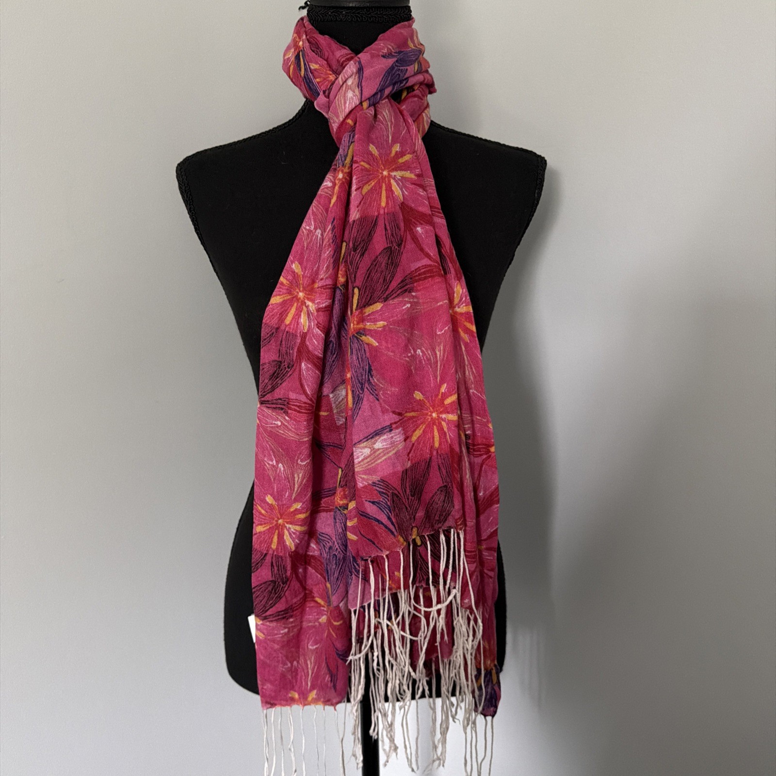 Lilly Pulitzer Lux Floral Silk &Cashmere 74″L Scarf Shawl Pink &Fringe