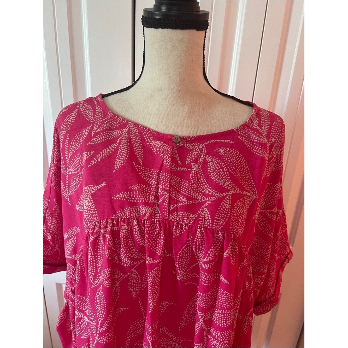easel Hot Pink Leaf-Print Short Sleeve Tunic
