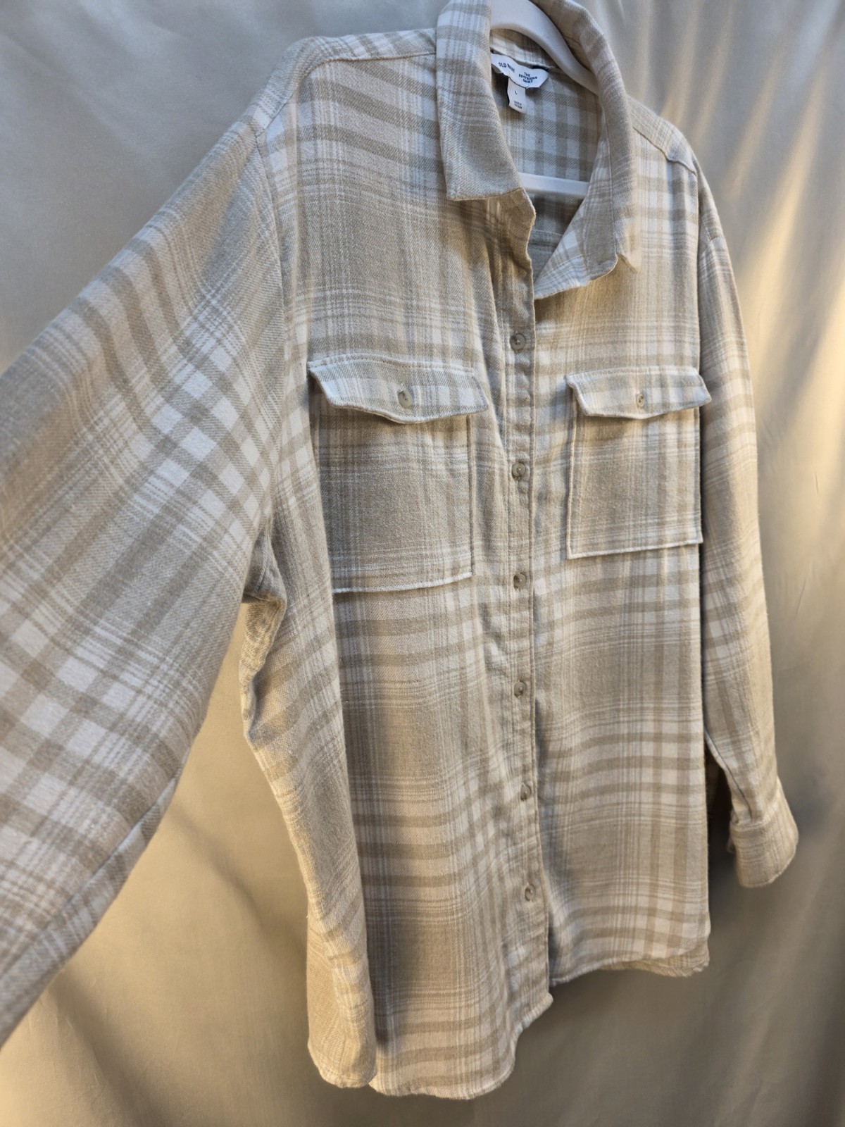 Old Navy Women’s Size Large Boyfriend Shirt Beige/white Plaid Buttoned Down Y2k