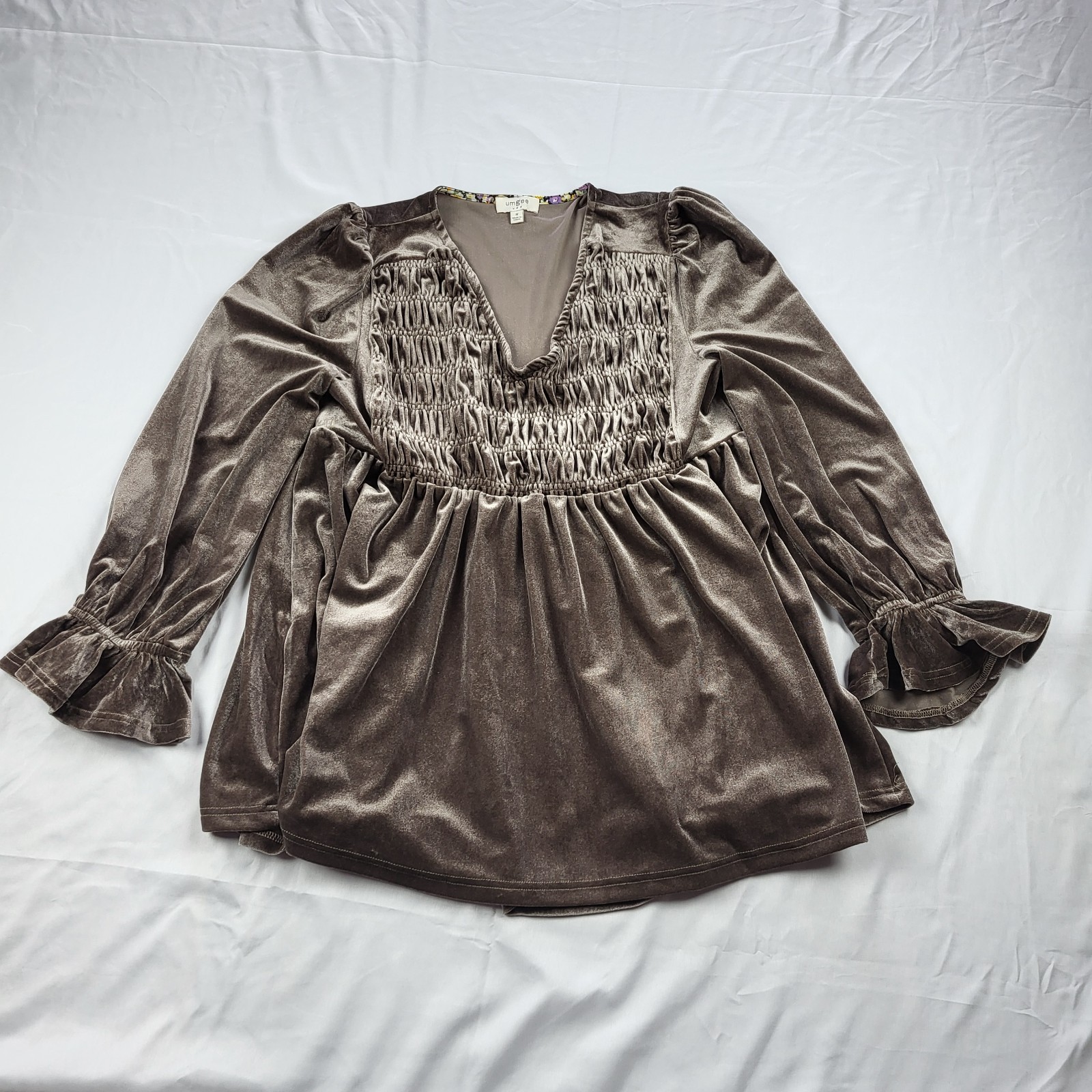 Umgee Blouse Velvet Brown Babydoll Smocked Ruching Medium V-Neck