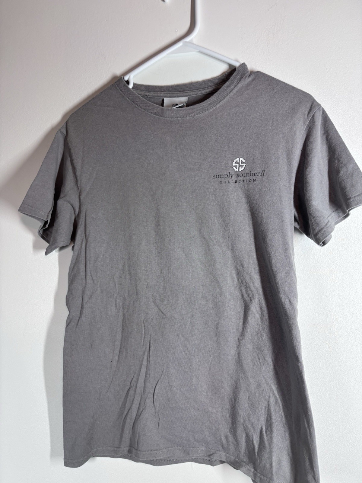 Southern Charm Collection Live Life Simply follow your heart. Size Small