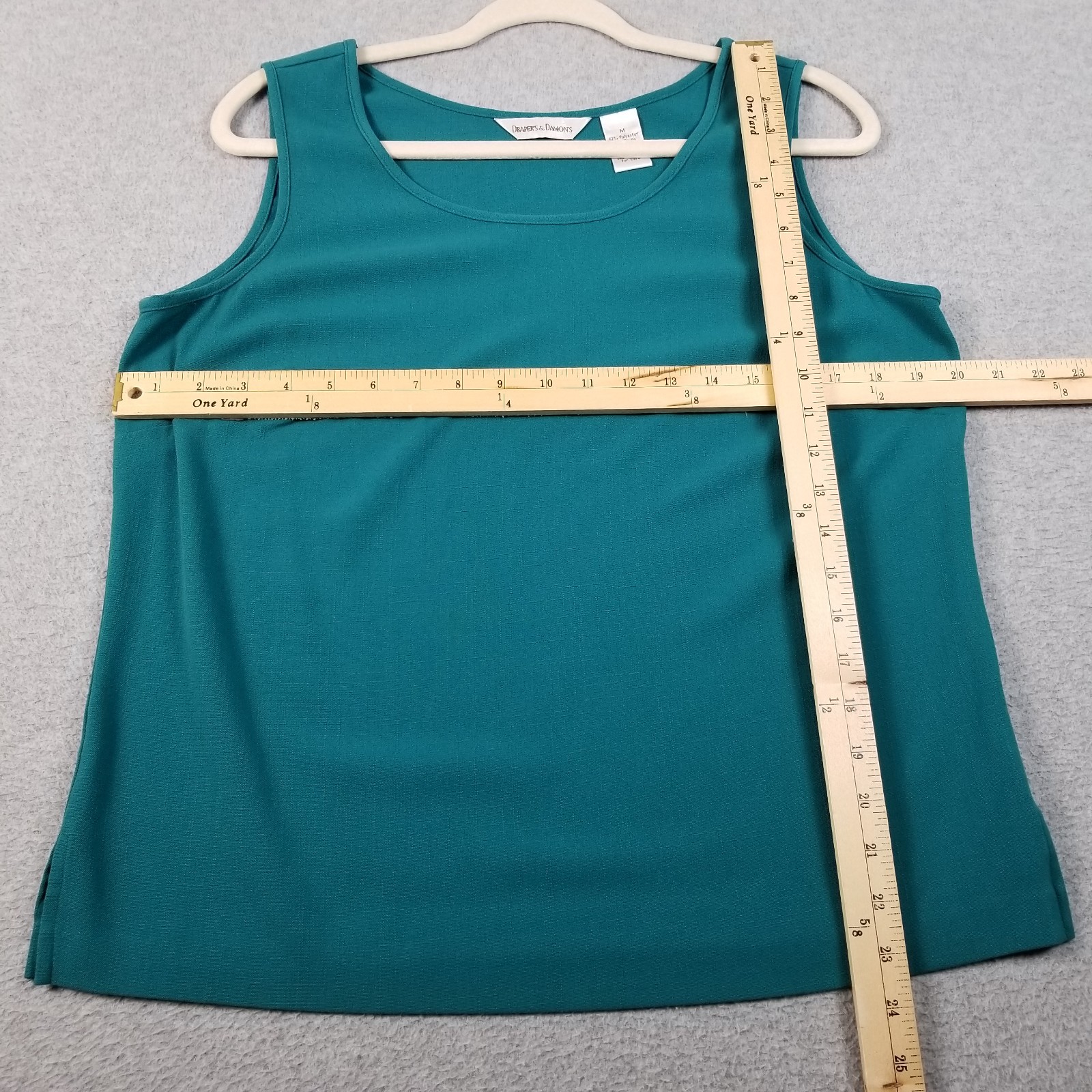 Draper’s & Damon’s Tank Top Women’s Medium M Green Sleeveless Scoopneck Stretch