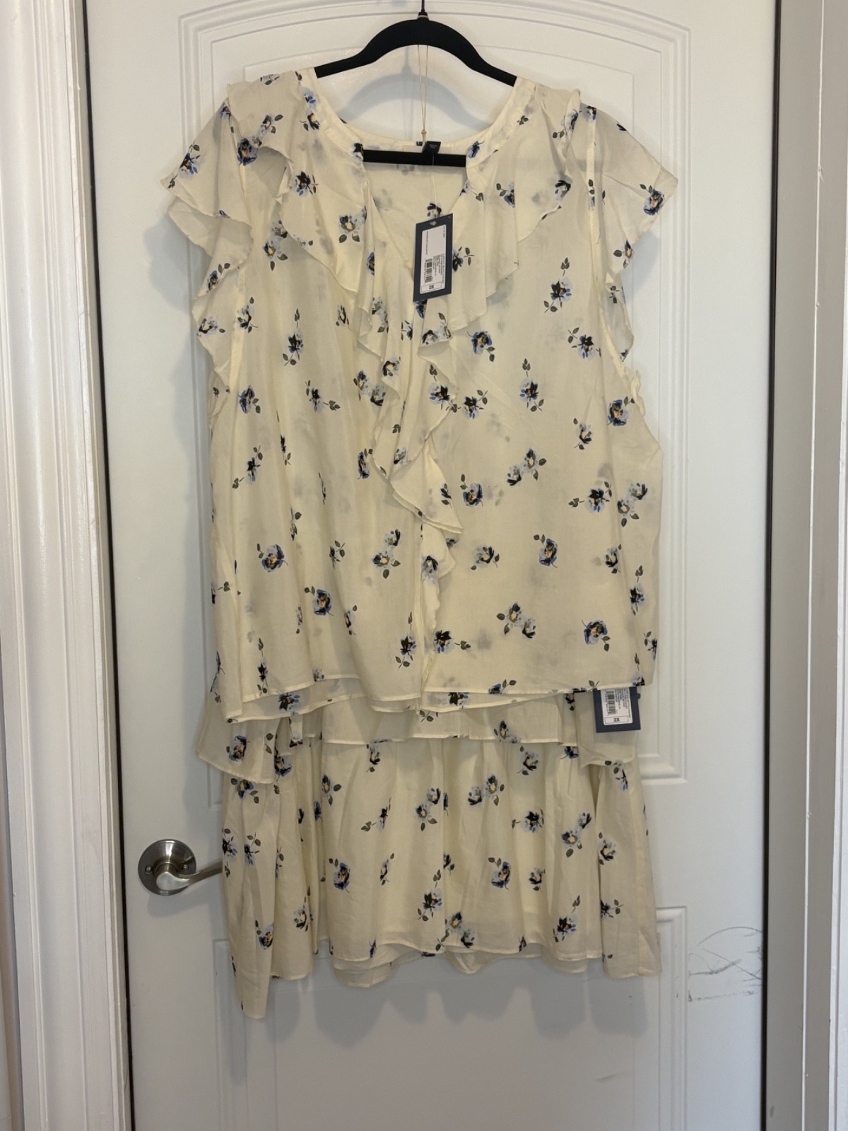 Universal Threads Co. Cream and Blue Floral Blouse and Skir Set