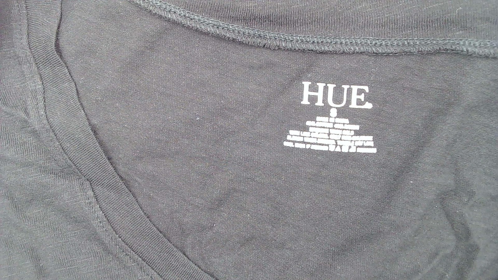 Hue Solid Short Sleeve Henley Tee Size Small