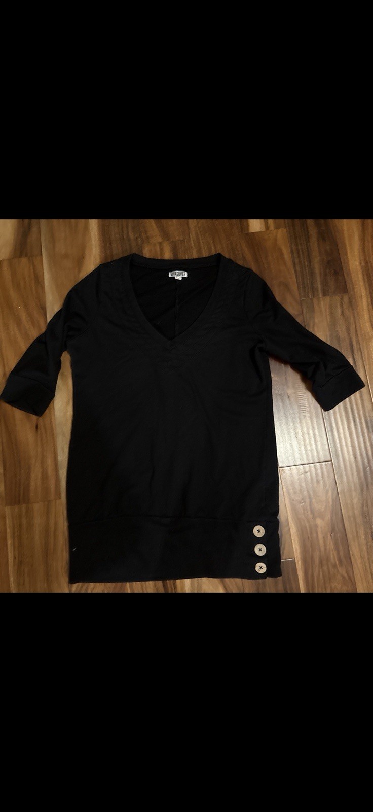 QUIKSILVER Women’s Size Large Black V-NeckTop Mid-Sleeve Side Button