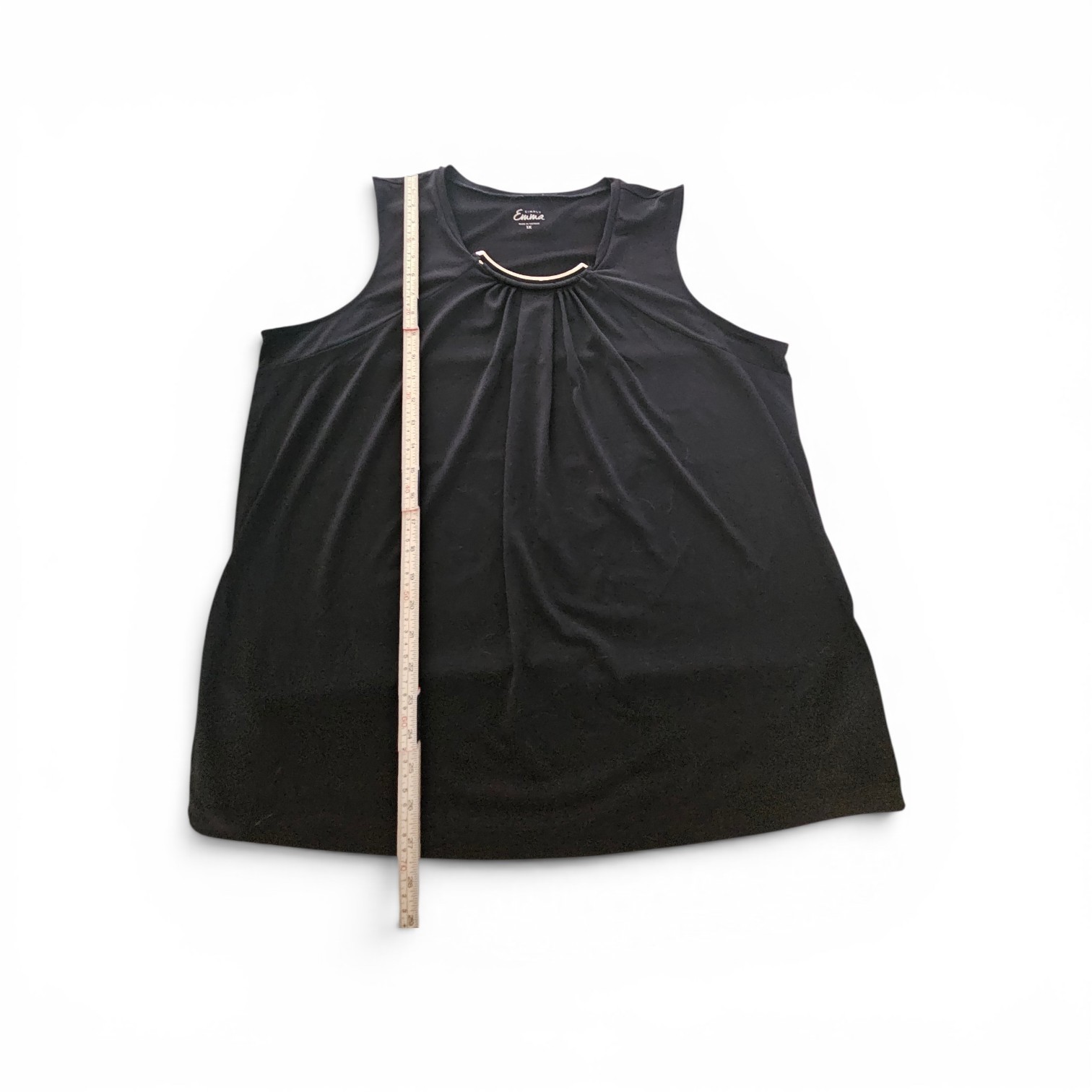 Simply Emma 1X Black Sleeveless Stretch Knit Top Gold Tone Neckline Accent 1X