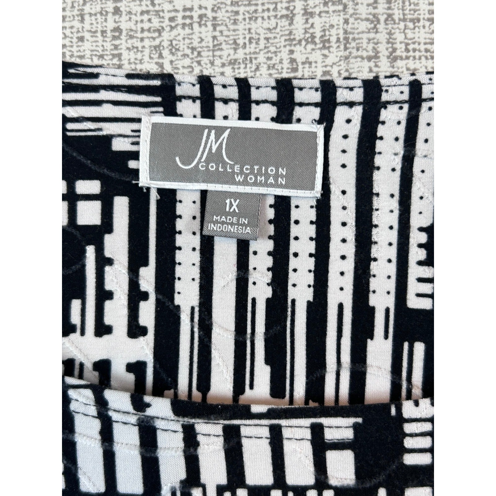 JM Collection Woman Black White Geometric Office 3/4 Sleeve Top Plus 1X Tunic