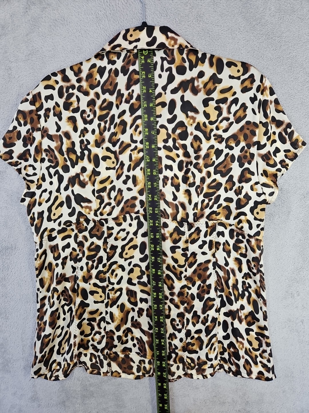 Agora Women Short Sleeve Cheetah Top Satin Soft Blouse Pearlized Buttons Sz XL