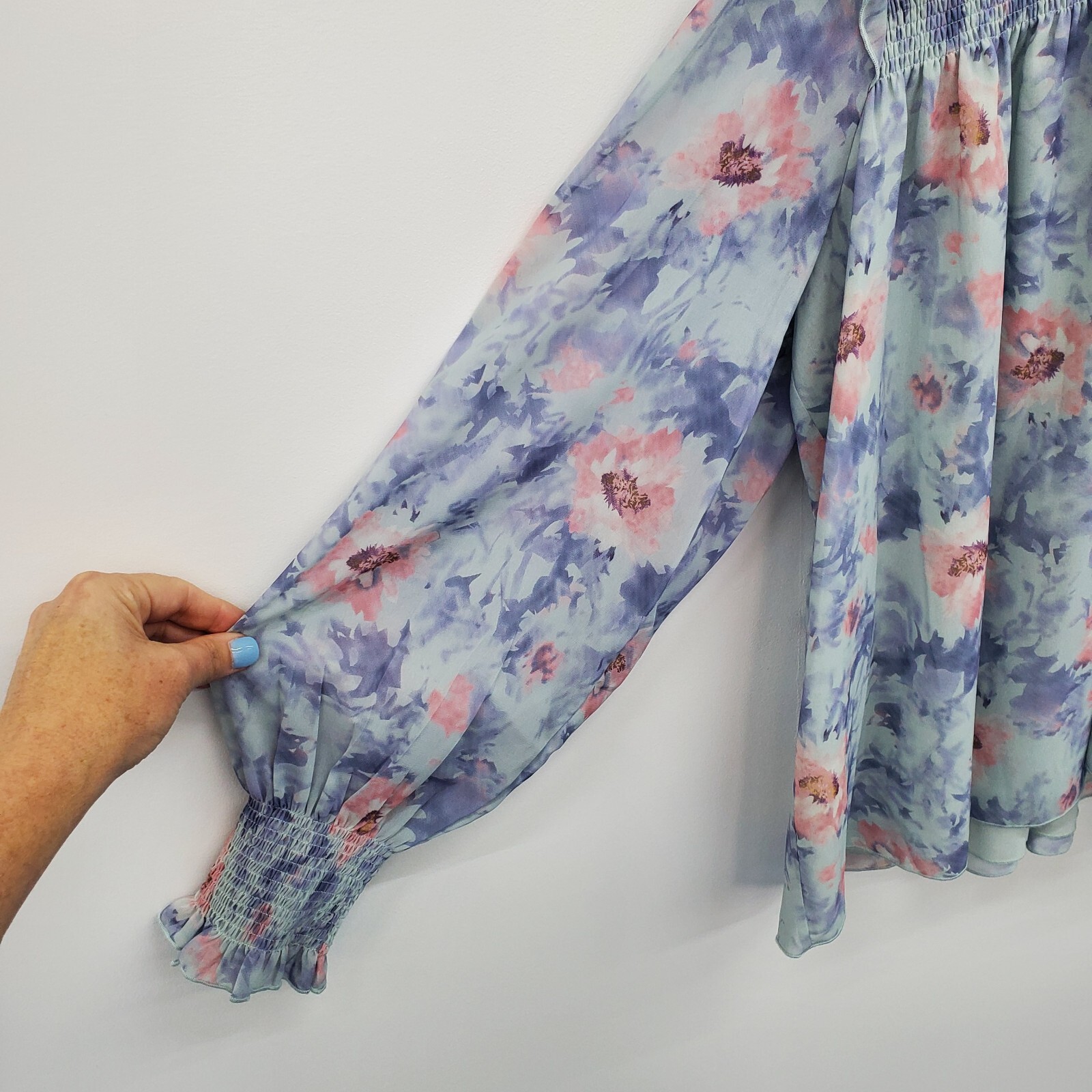 Grace + Karma Womens 1X Pink Blue Floral Smocked Ruffle Long Sleeve Boho Blouse