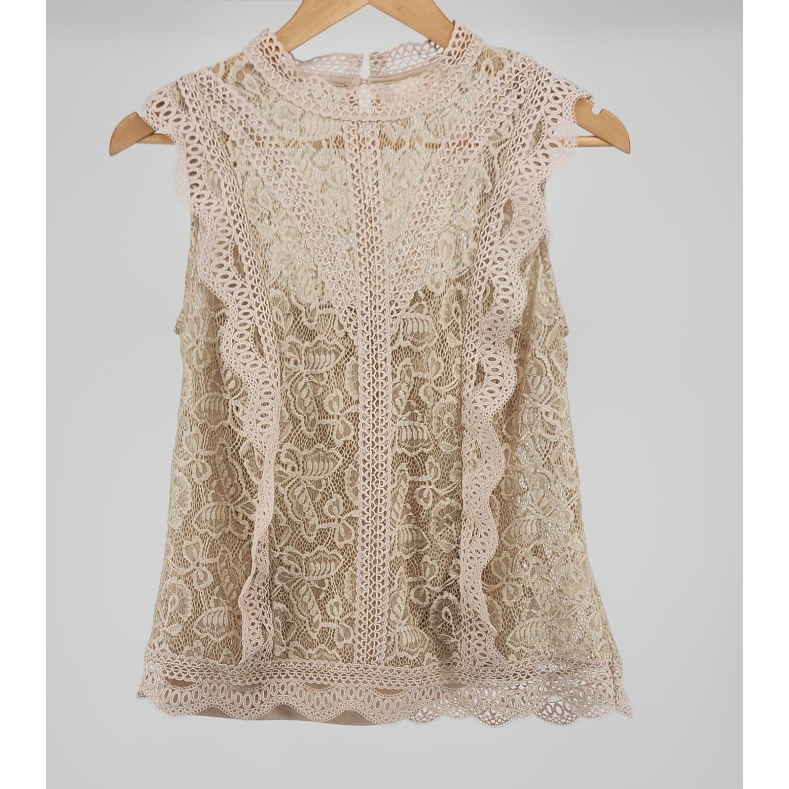 Adiva Women Beige Floral Lace Sleeveless Mock Neck Ruffle Shell Top Size Medium