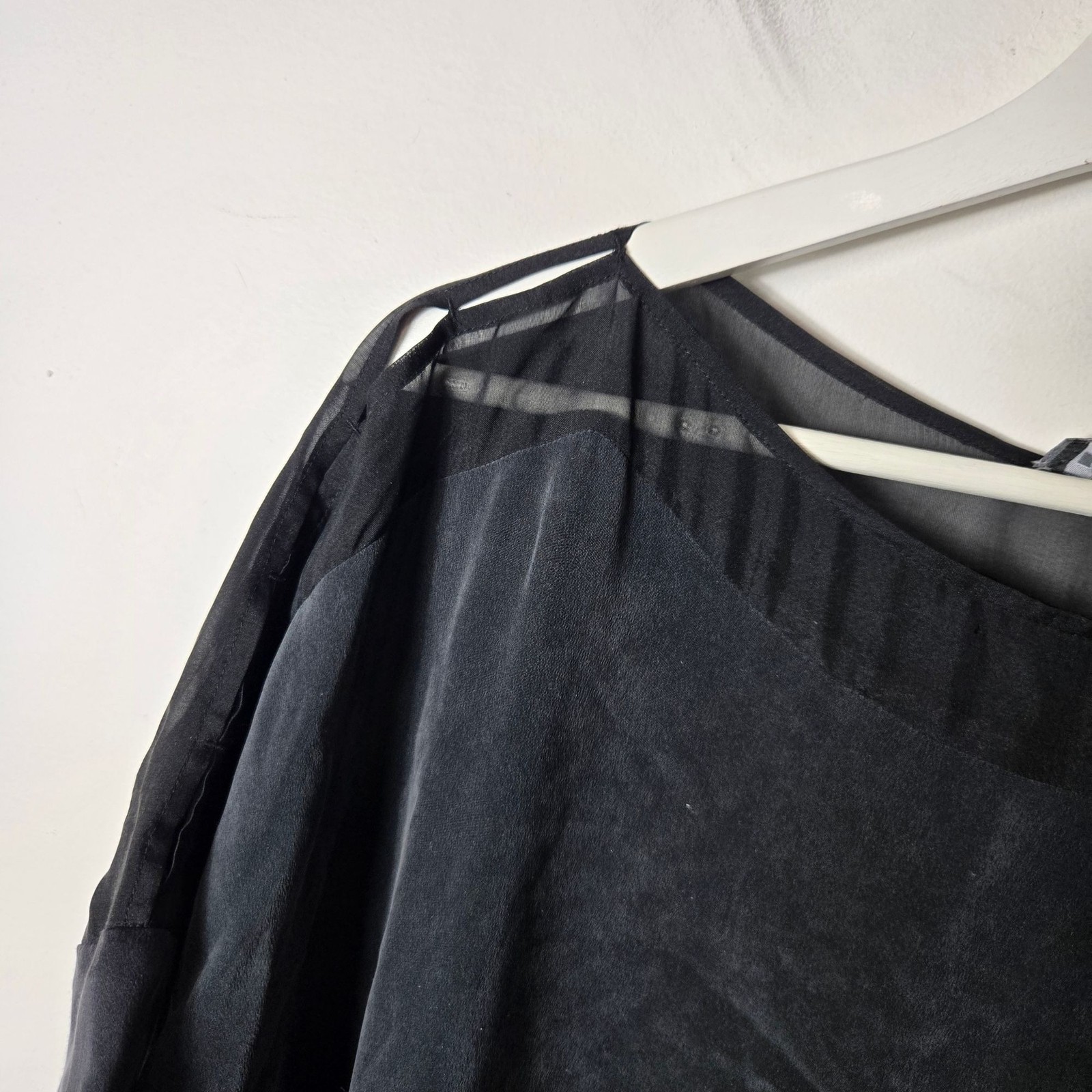 GO Silk 100% Silk Assemetrical Short Sleeve Flowy Blouse Size XL CutOut Shoulder