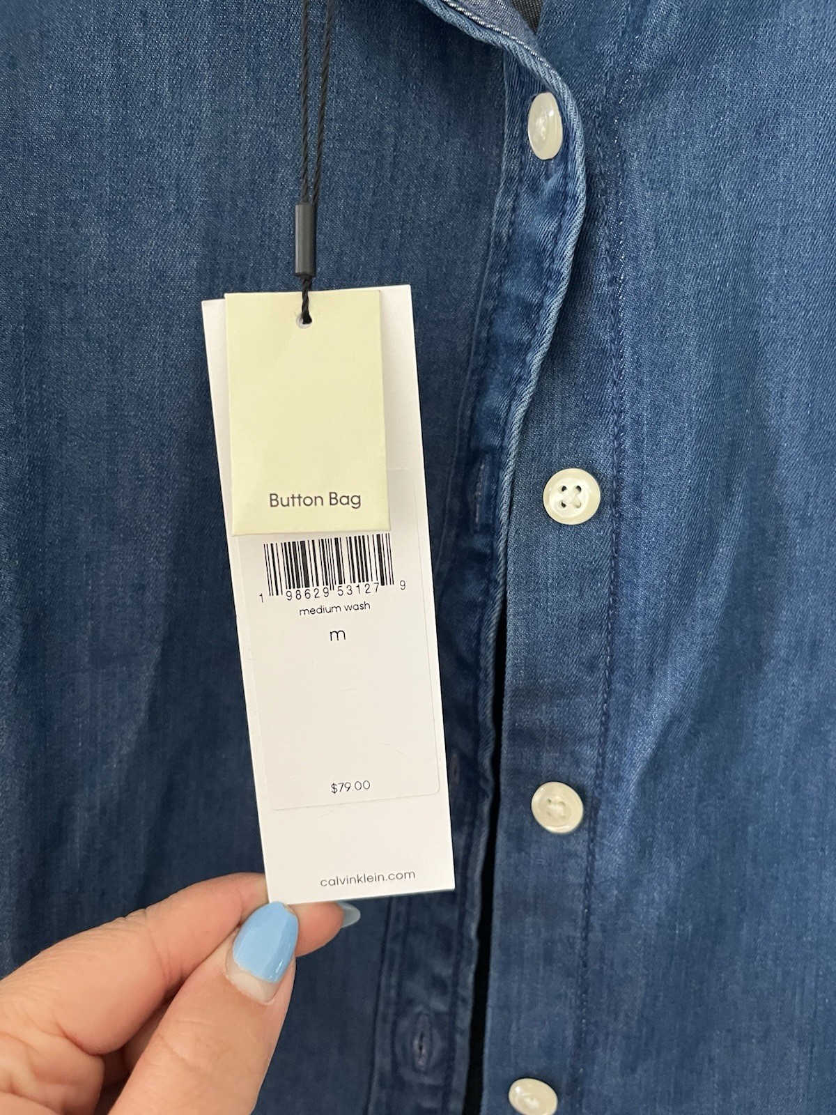 Calvin Klein Women’s Blue Denim Sleeveless Collared Button-Up Shirt Top M