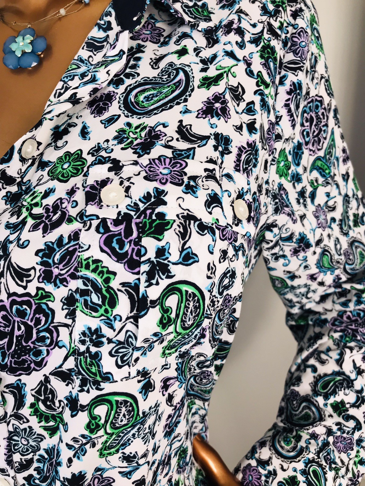 Jones NY Signature L Top Stretch Hem Tie Front Floral Paisleys Button Up Shirt