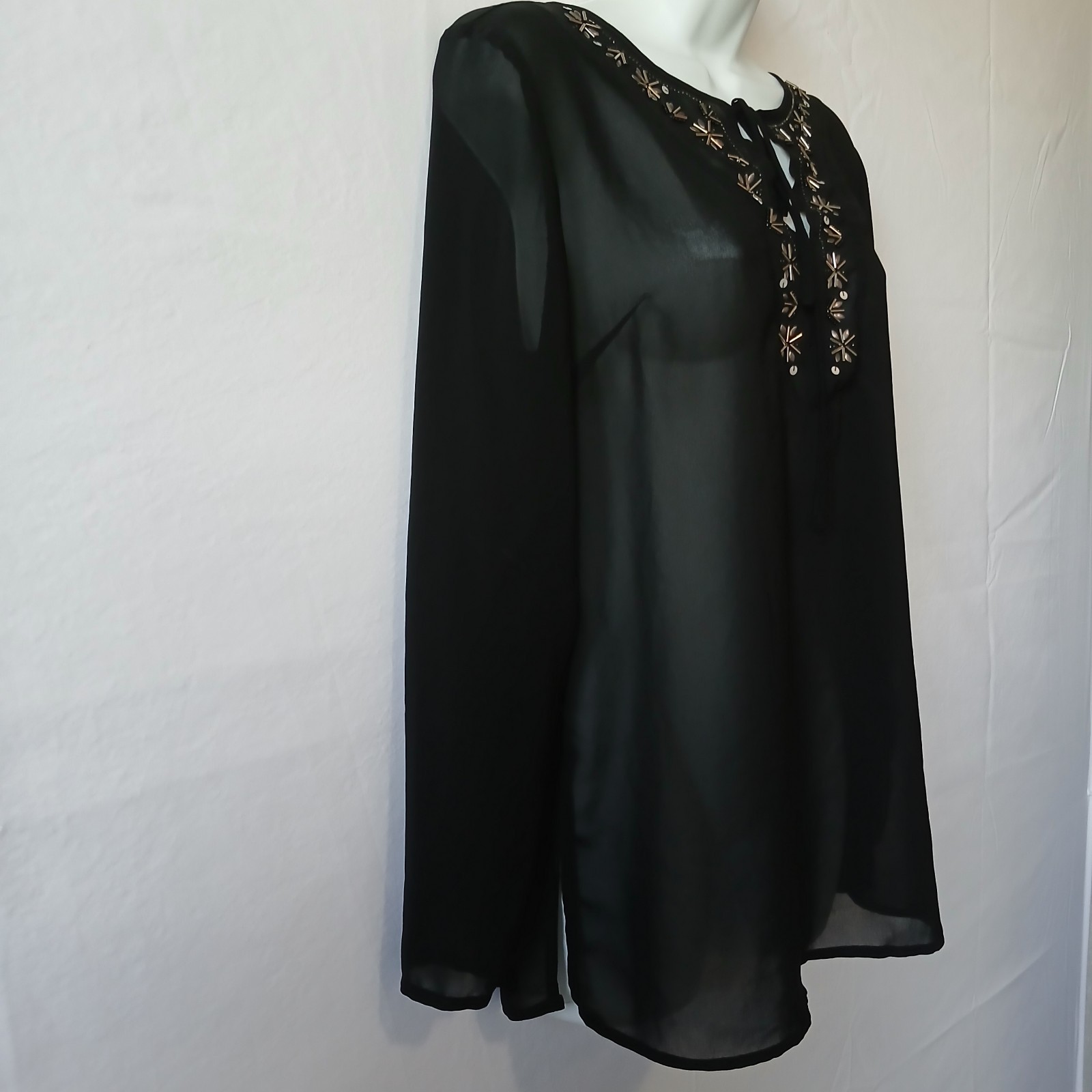 Nicole Miller Top Black Sheer V Neck Beaded Sz M Party Holiday office wear