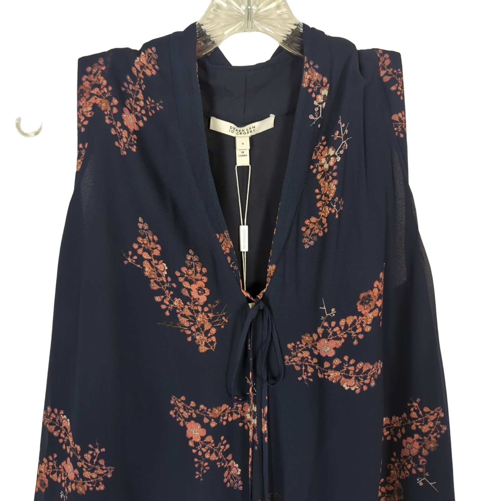 DEREK LAM 10 CROSBY Top Womens Sz 8 blue Floral sleeveless summer Bohemian