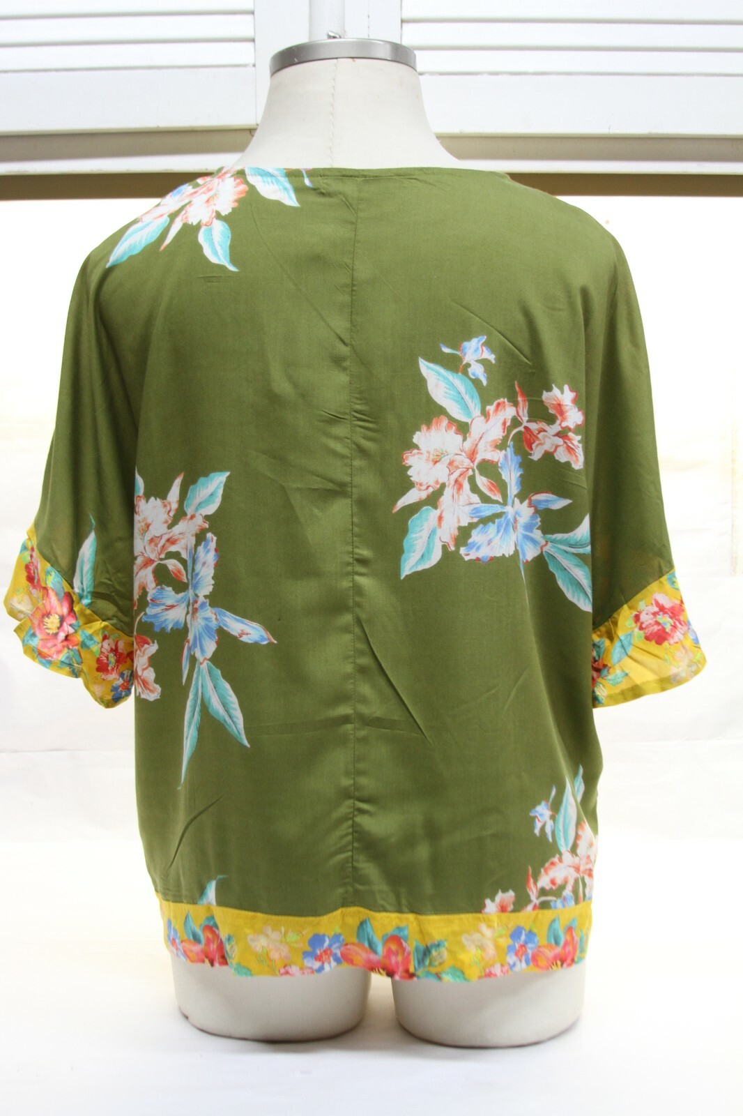 Tolani Collection Scoop Neckline Ruffle Sleeves GREEN RTL$73
