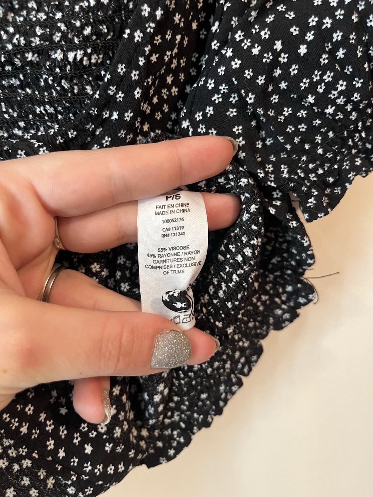 Dynamite Black White Speckled Ruffle Puff Sleeve Crop Top Petite Small Stretch