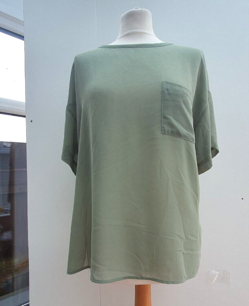 Wynne Layers Short Sleeve Chiffon Tee Wt Pocket Marlawynne Basil New Size Small