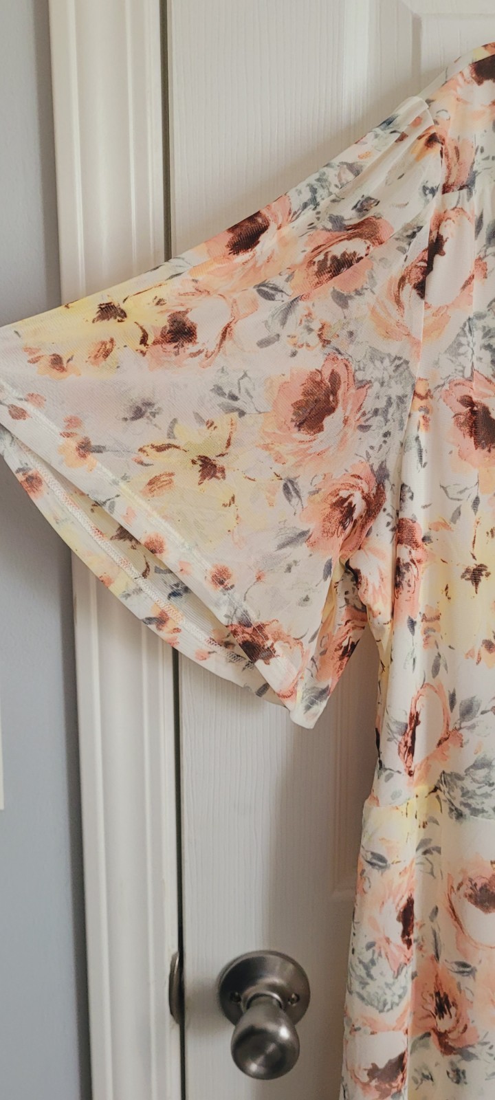 NWOT A Love Story Woman’s Floral Blouse Top Size 2X Gold Tone Buttons Buttons
