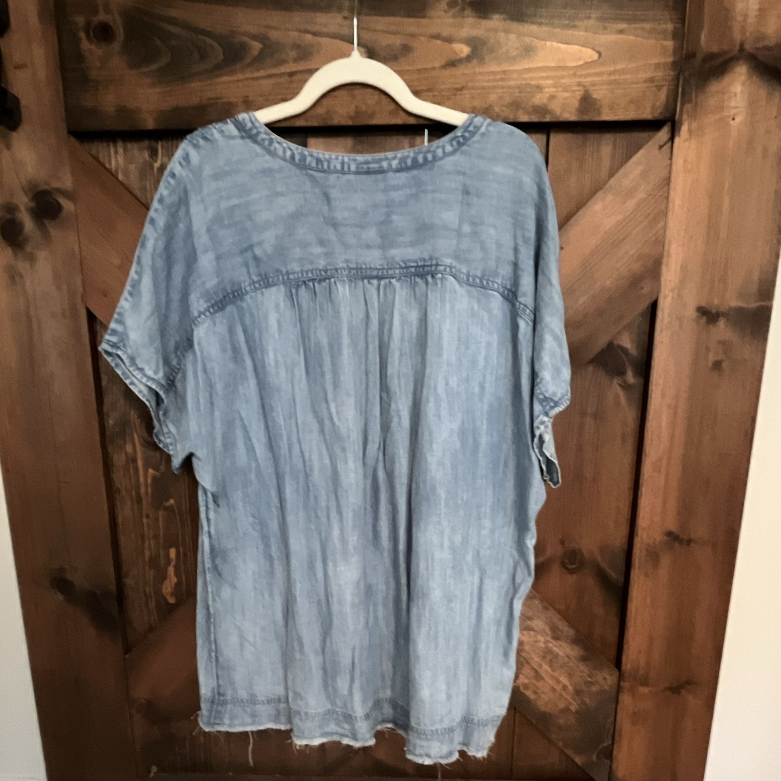J. Jill Women’s XL Blue Denim Lyocell Tunic Blouse Short Sleeve Button Pleat