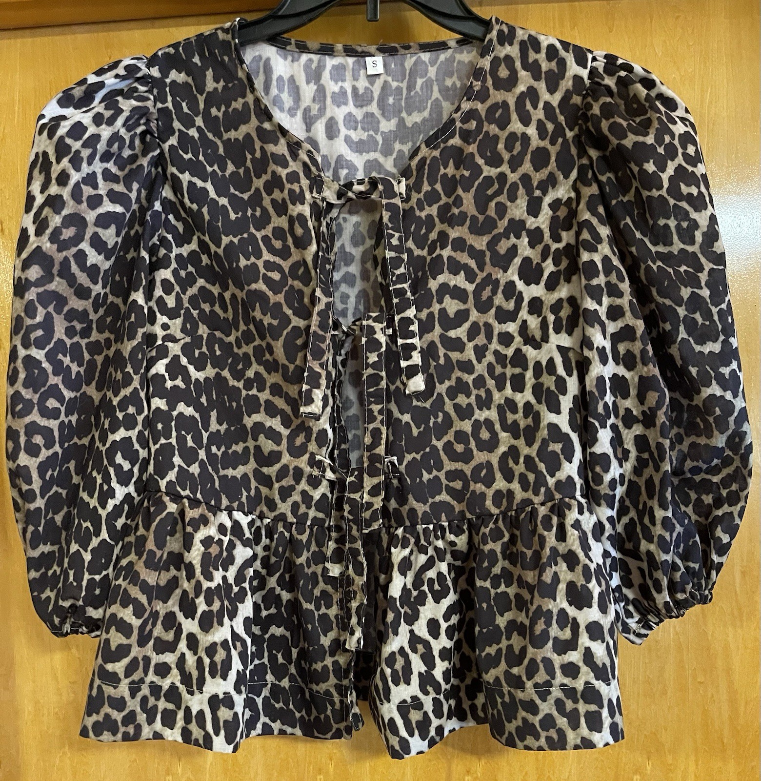 Leopard Cheetah Animal Print, S, Lightweight Top 3 Ties Front, Full Sleeves NWOT