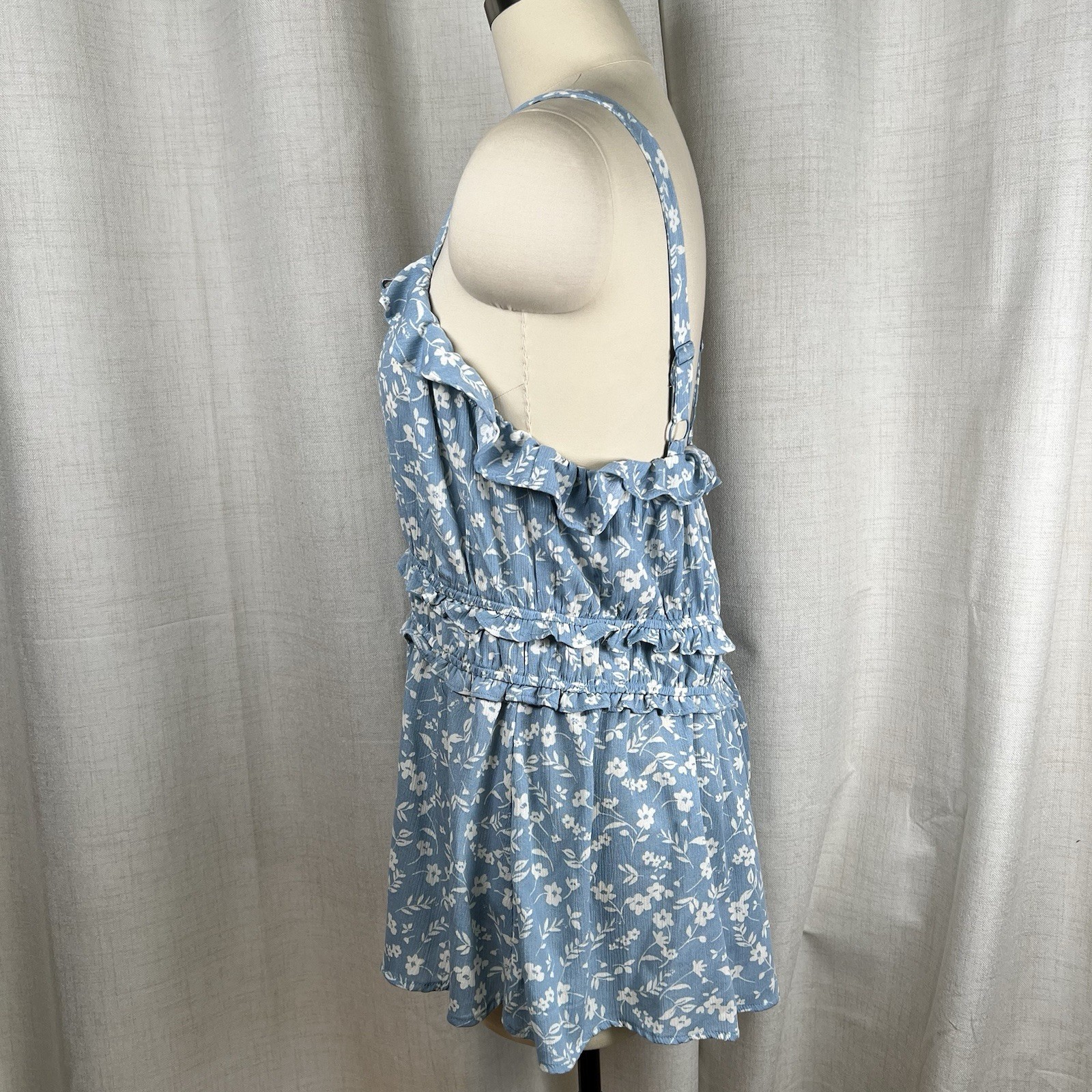 NEW! Torrid Babydoll Crinkle Gauze Smocked Sleeveless Top Floral Plus 2X Blue