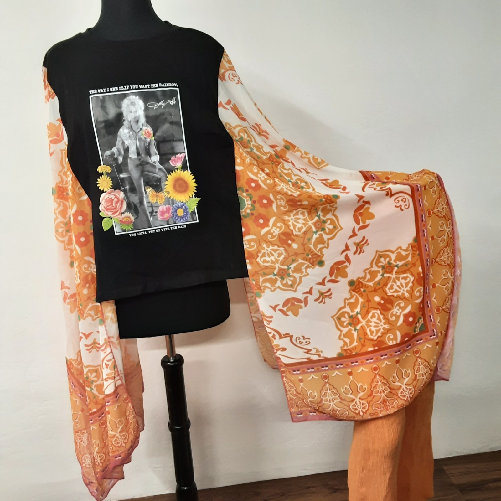 Dolly Parton Graphic Black T-Shirt w/ Long Scarf Sleeves and Coordinating Pants
