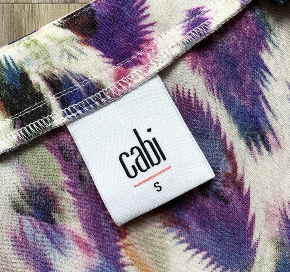 CAbi Cap Sleeve Plume Feather Blouse Size Small Purple Blue Green V Neck Top