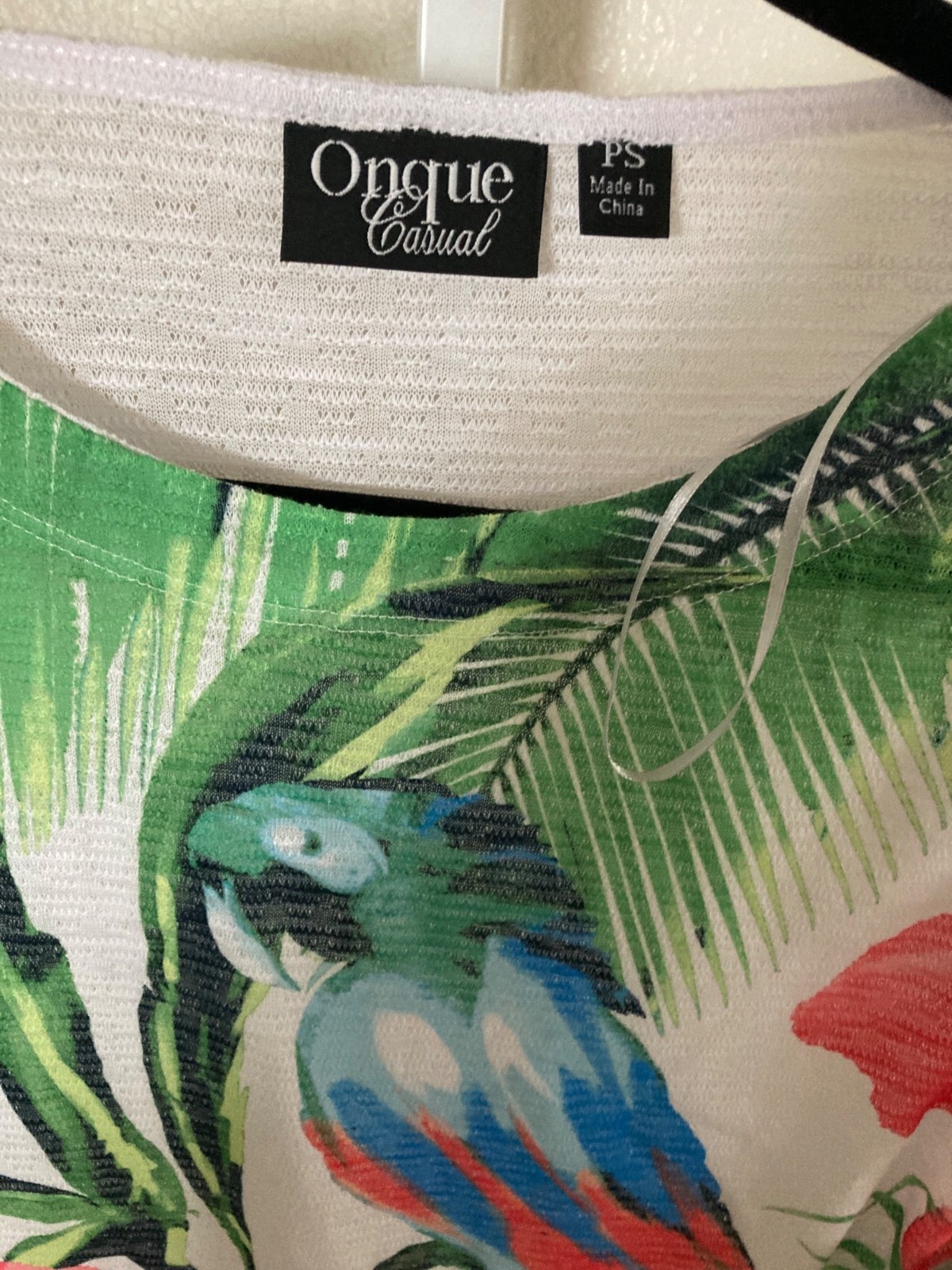 Onque Coastal Women’s White Tropical Print Long Sleeve Top NWT Varies