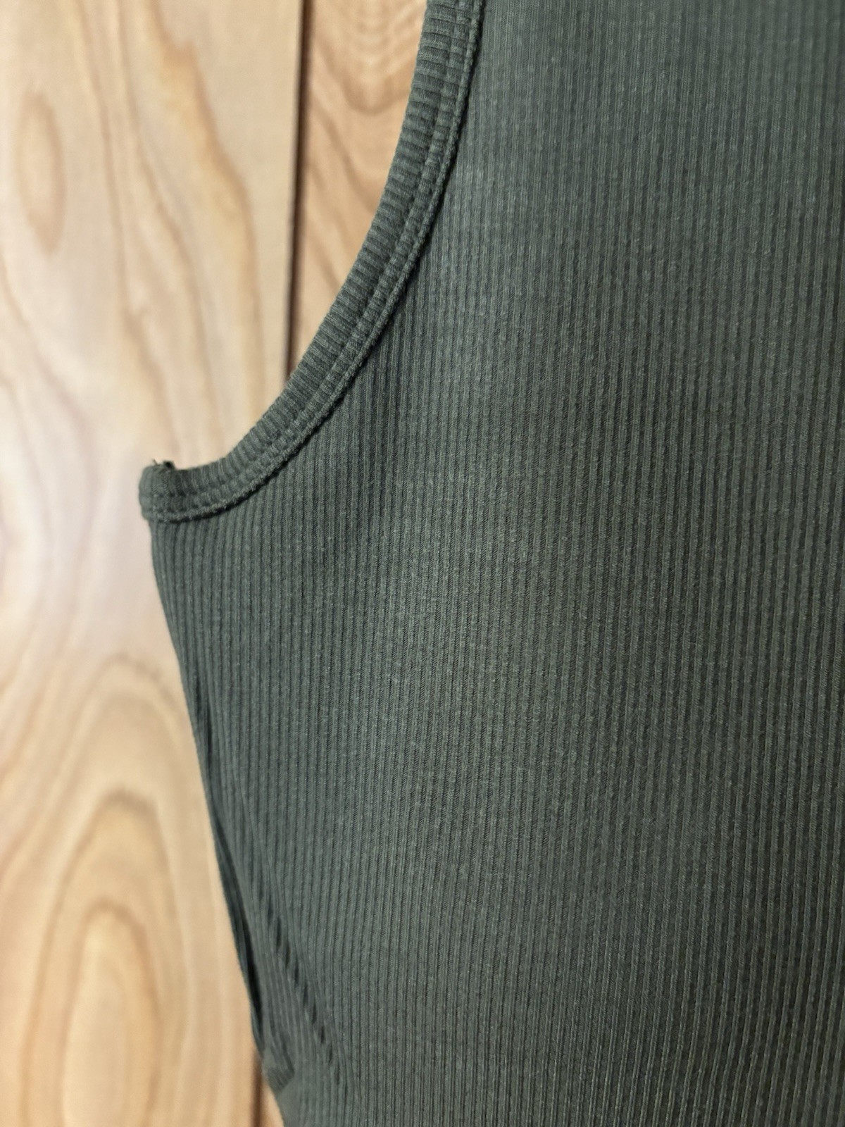 Zenana Army Green Solid Round Neck Sleeveless Ribbed Padded Cropped Tank, Size S