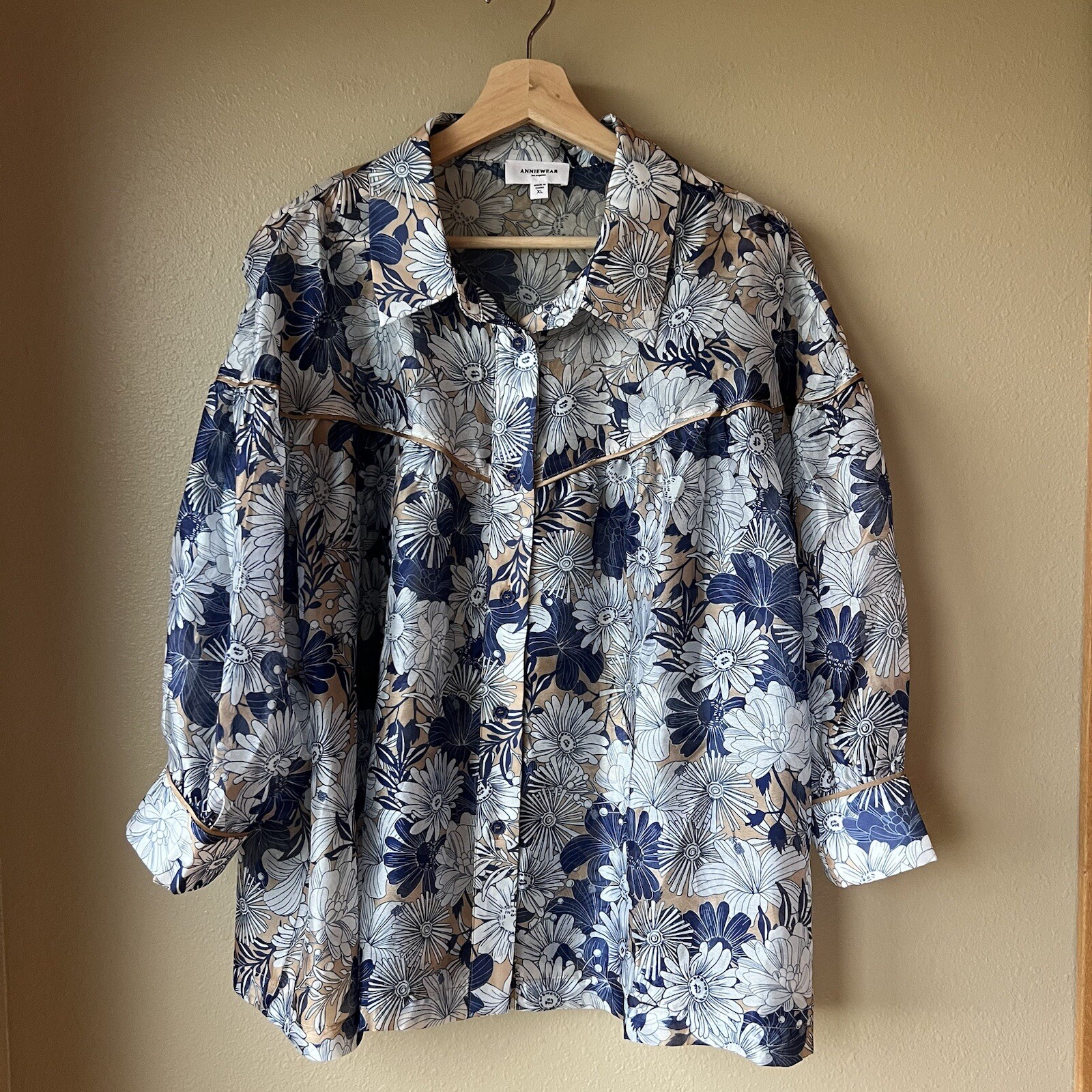 Anniewear Blouse Floral Wynn Top Women’s Size XL Sheer Button Classy Office