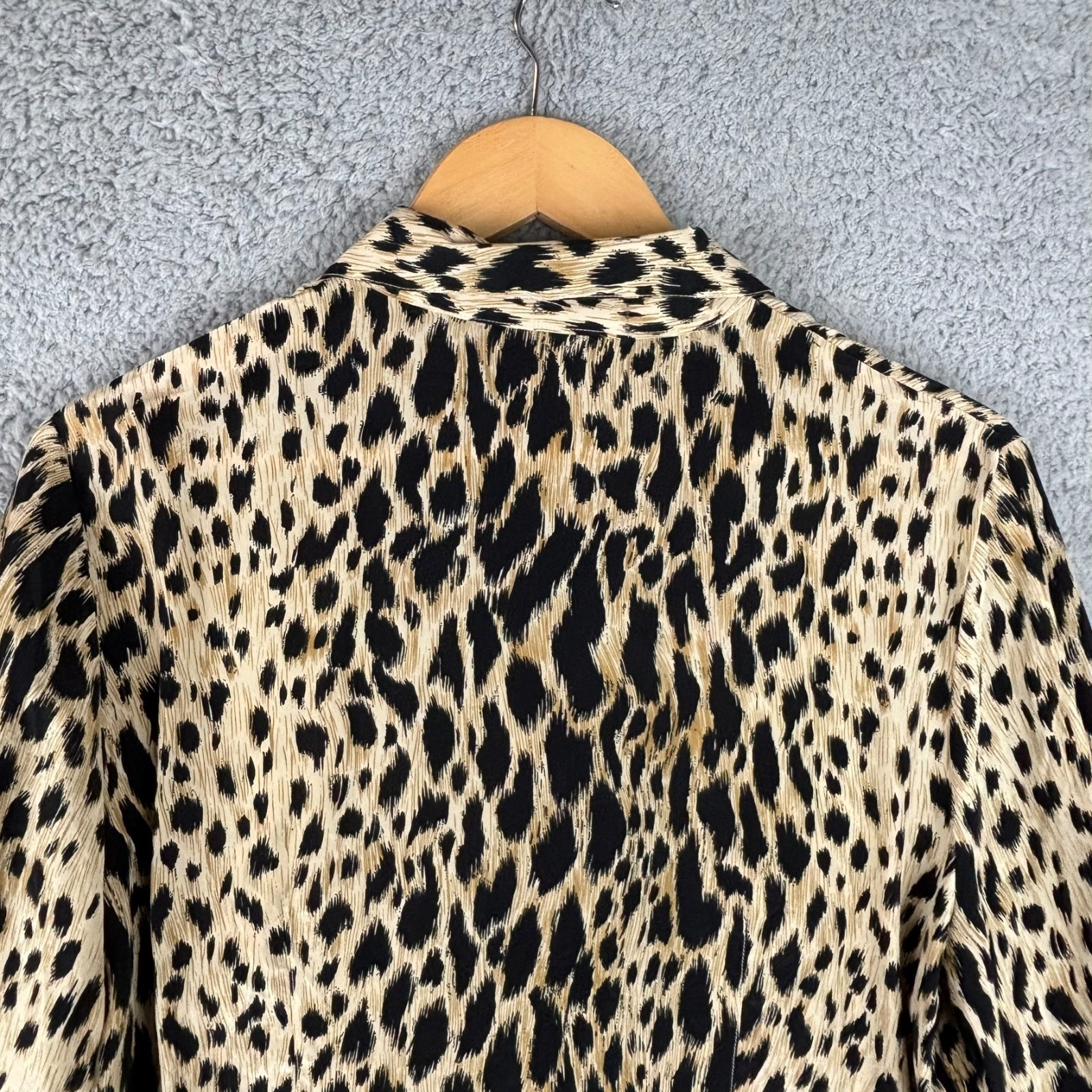 Vtg TESS Women’s Leopard Print 100% Silk Button Front Blouse Tagged Size 16 READ