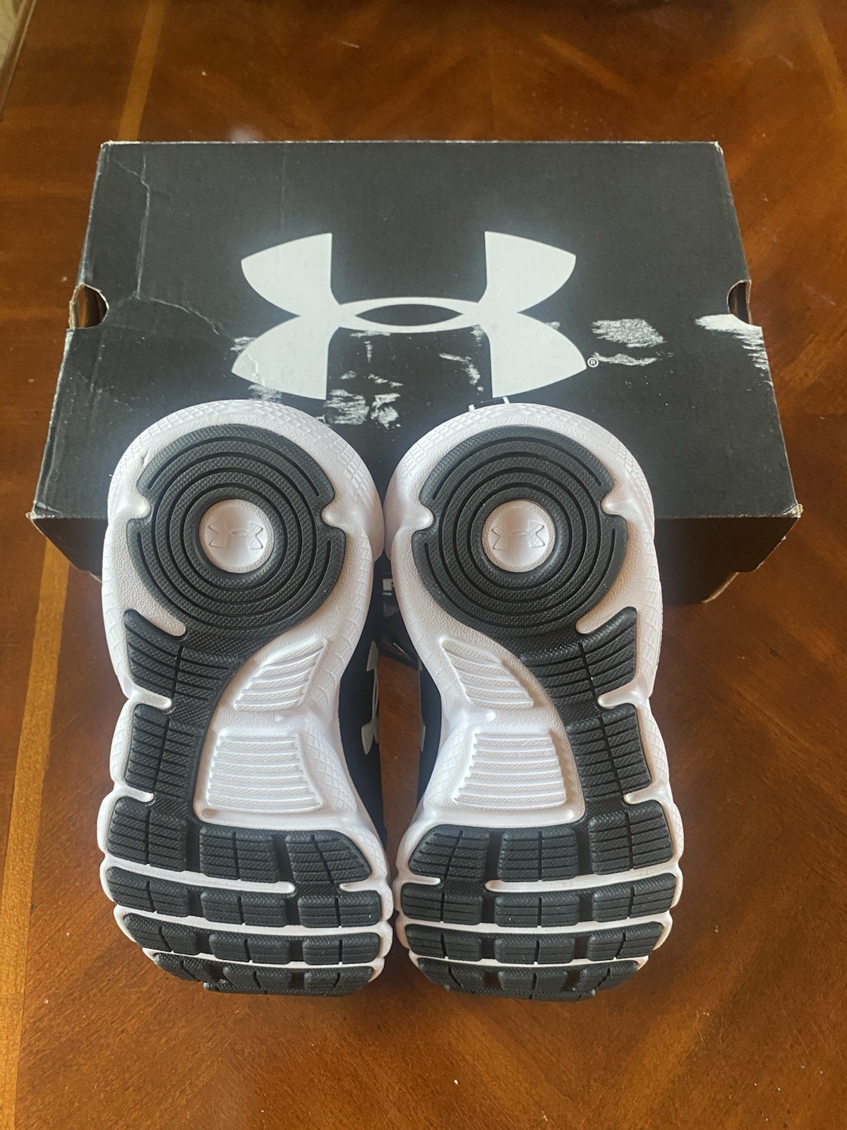 Under Armour Charged Assert 9D Low Top Lace-Up Athletic Sneakers Black/White