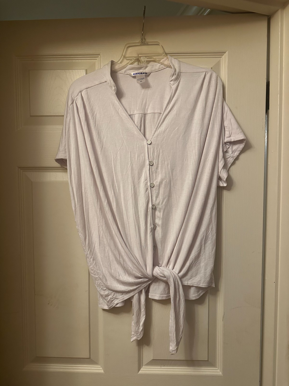Nygård || Button Down White Tie Front Blouse || Size XL || 95% Rayon, 5% Spandex