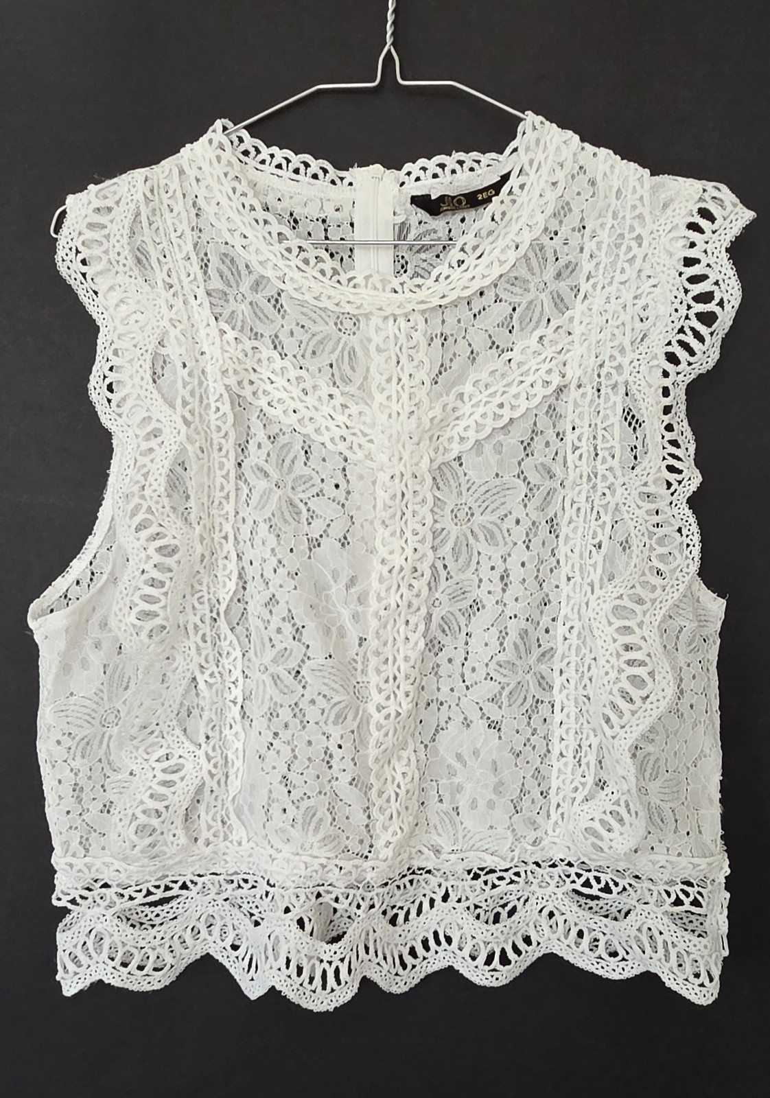 JLO by Jennifer Lopez Floral Lace Crop Top • Size 2 • Cottagecore • Coastal ✨️