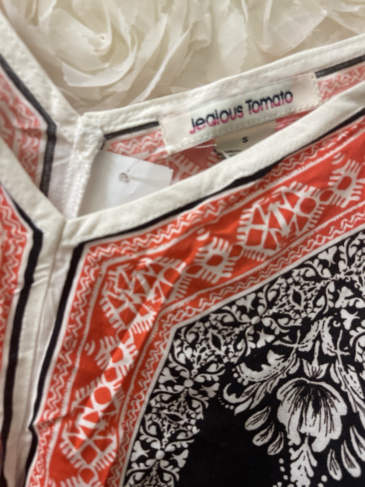 Jealous Tomato Paisley V-Neck Spaghetti Strap Cami Top Black Red White Size S