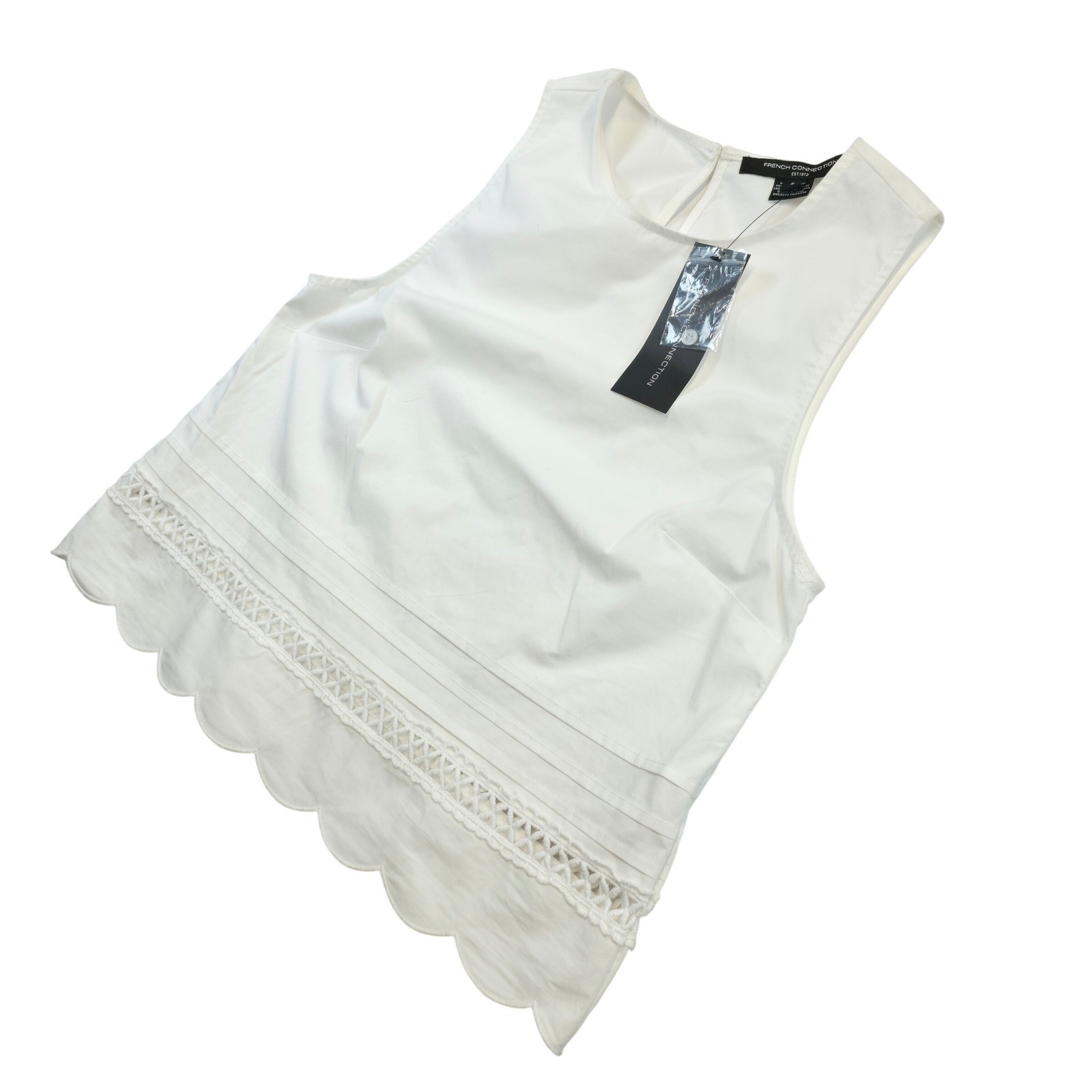 FRENCH CONNECTION White Cotton Scalloped Hem Eyelet Trim Crop Top Size S NWT