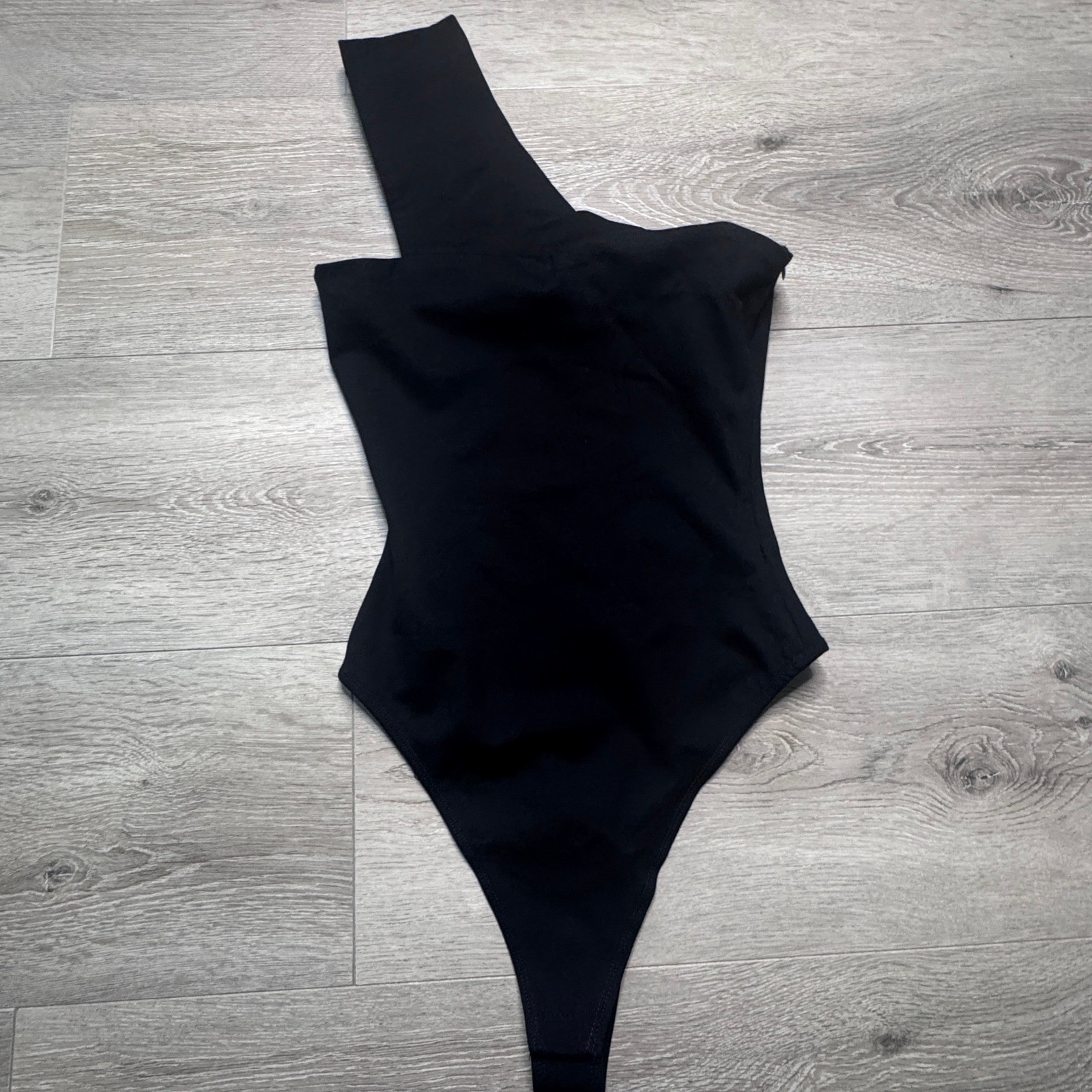 Superdown Rockie One Shoulder Thong Bodysuit Black Asymmetrical Snap Bottom XS