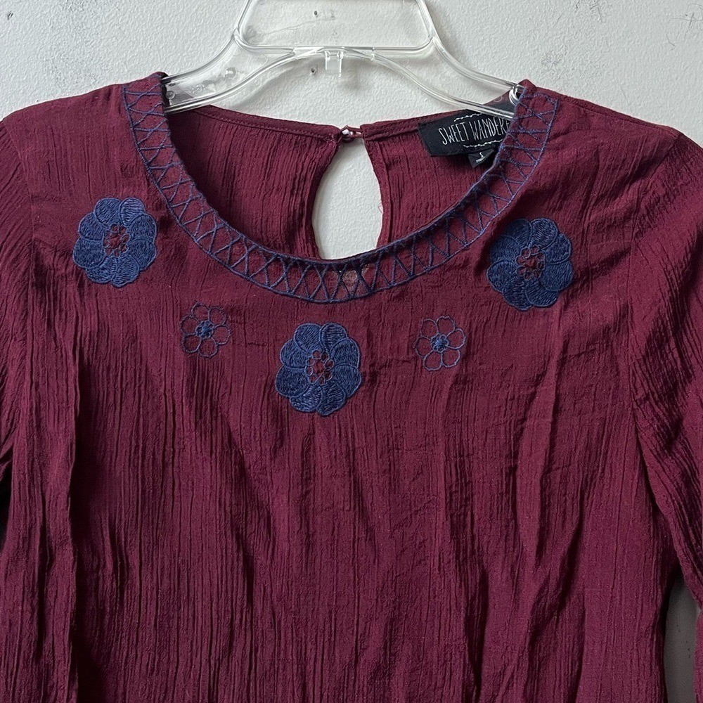 Sweet Wanderer Embroidered Bell Sleeve Blouse Womens Small Wine Red Blue Floral