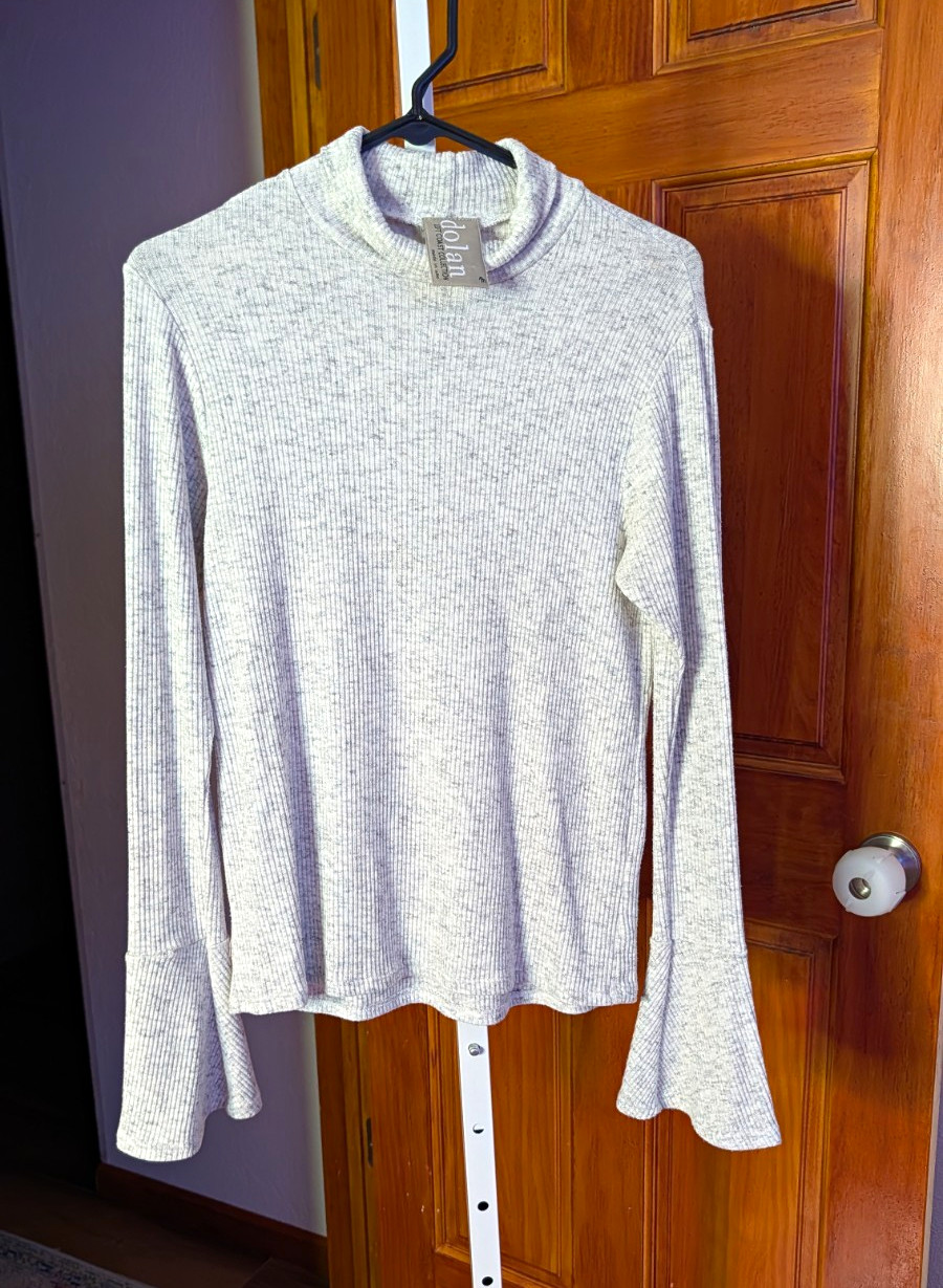 Dolan Women’s Gray Ribbed Knit Mock Neck Bell Sleeve Pullover Top M