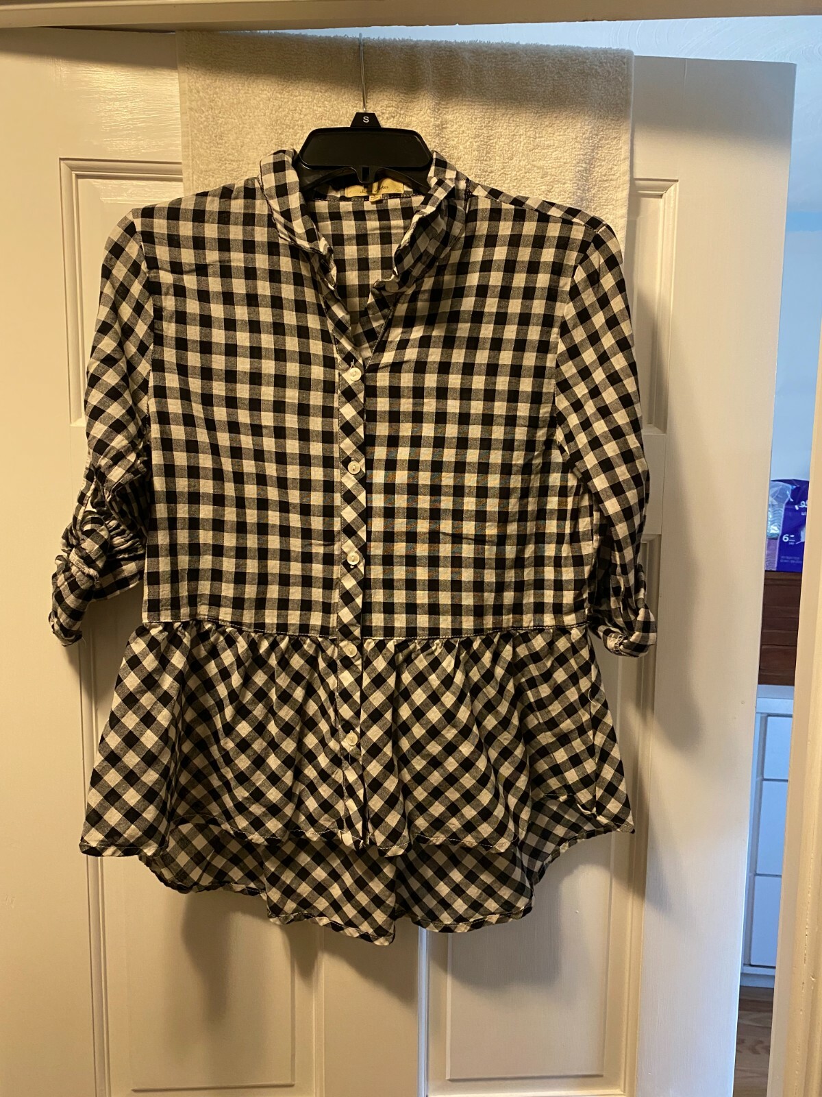 Love Notes Size L Checked Button Down Blouse 3/4 to Long Sleeve Collar